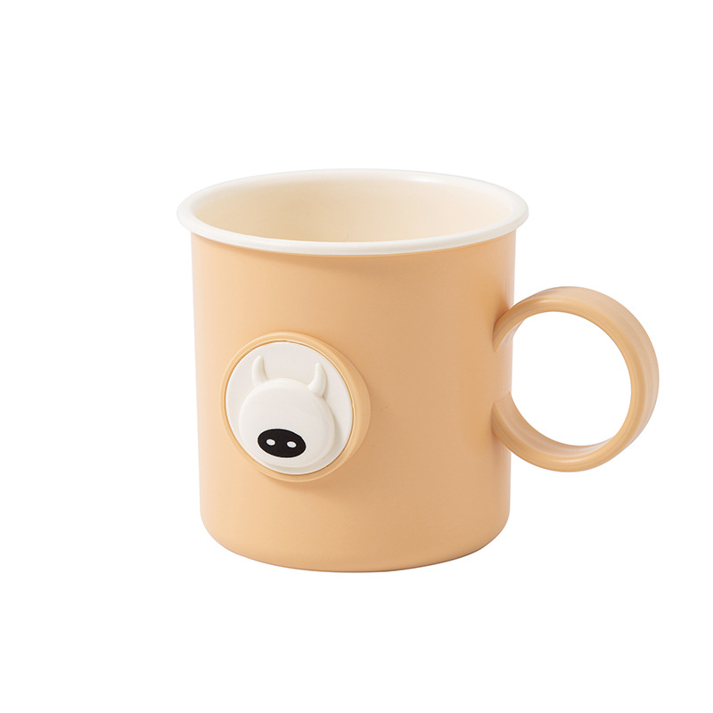 J11-0304 Student mouthwash Cup Toothbrush Cup, two-color creative thickened simple toothbrush cup with handle, mouthwash cup toothbrush brushing cup Application Scenario