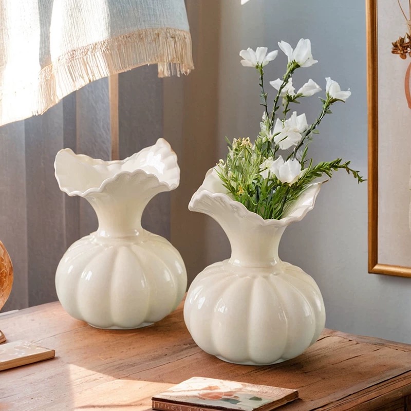 French vintage ceramic vases, creative flower arrangements for the living room, ins style decoration, high-end feel, niche dried flower arrangement ornaments, vases, ceramic vases, vase decorations, dried flower arrangements, vase ornaments, simple vases, porcelain vases pic 8