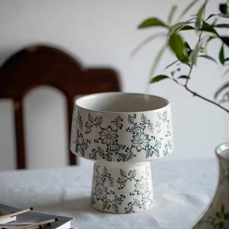 Blue and white porcelain pattern Phalaenopsis ceramic flowerpot, Chinese-style interior decoration, retro porcelain, universal basin for green plants and flowers, vase ornament, vase decoration, ceramic vase, ceramic flowerpot, porcelain vase, simple vase, vase decoration pic 6