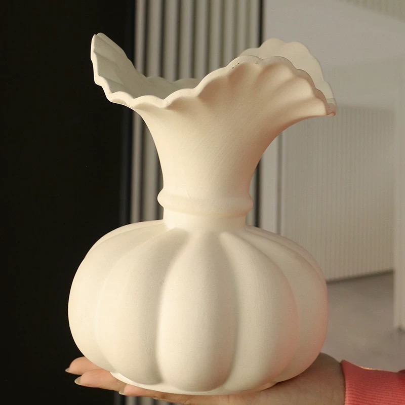 French vintage ceramic vases, creative flower arrangements for the living room, ins style decoration, high-end feel, niche dried flower arrangement ornaments, vases, ceramic vases, vase decorations, dried flower arrangements, vase ornaments, simple vases, porcelain vases pic 6