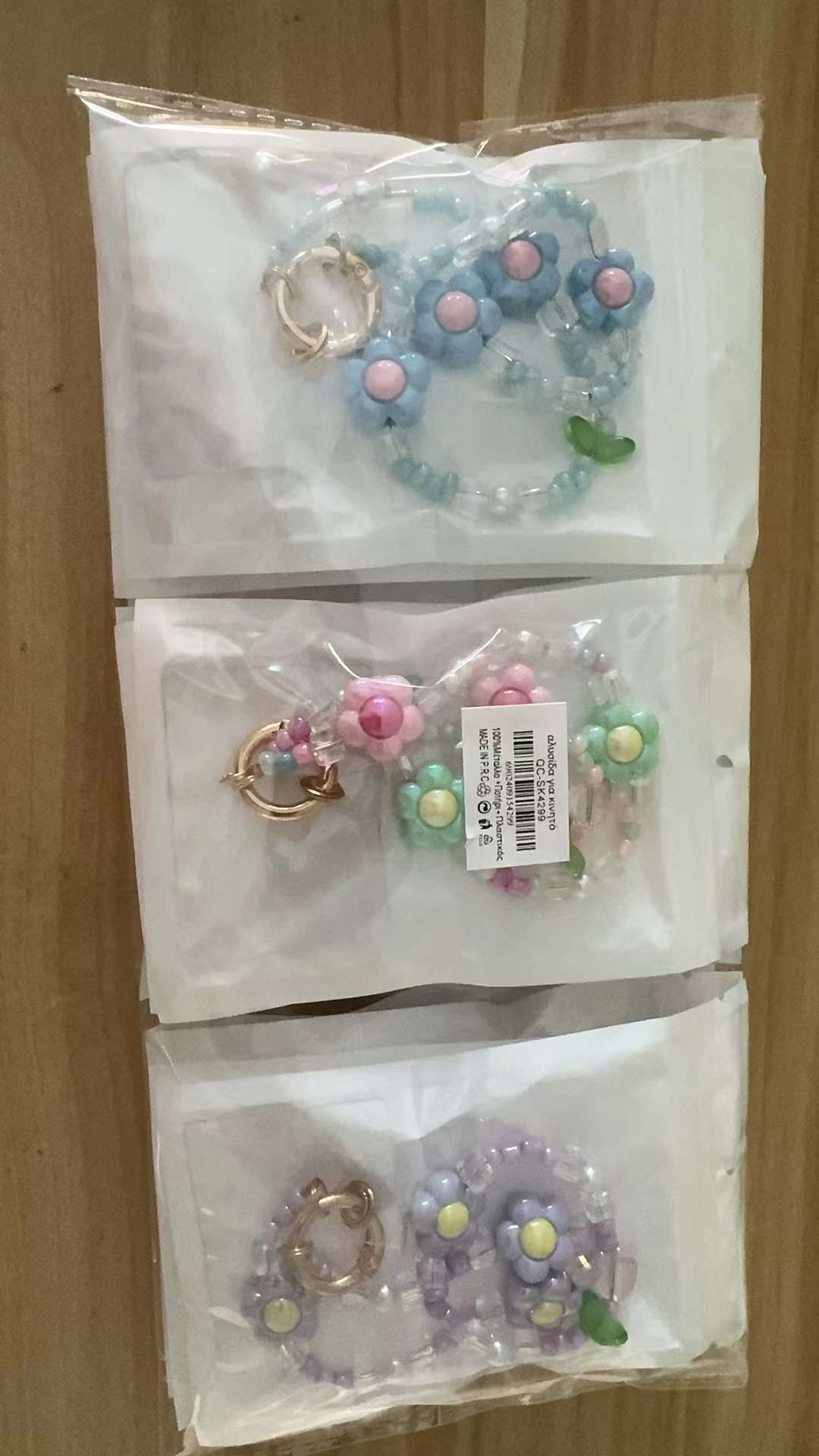 欧美流行玫瑰花手机链，清新脱俗，适合各年龄段爱美女生购买佩戴，送女闺蜜送朋友佳品。详情图7