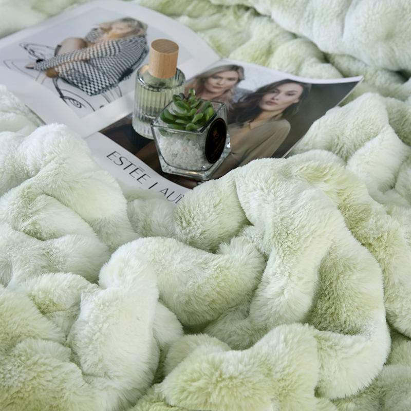 Winter quilt thickened warm fleece quilt core, seven-color rabbit fleece bubble milk fleece single and double quilt set, double-sided fleece gift quilt DB Home Textiles Application Scenario