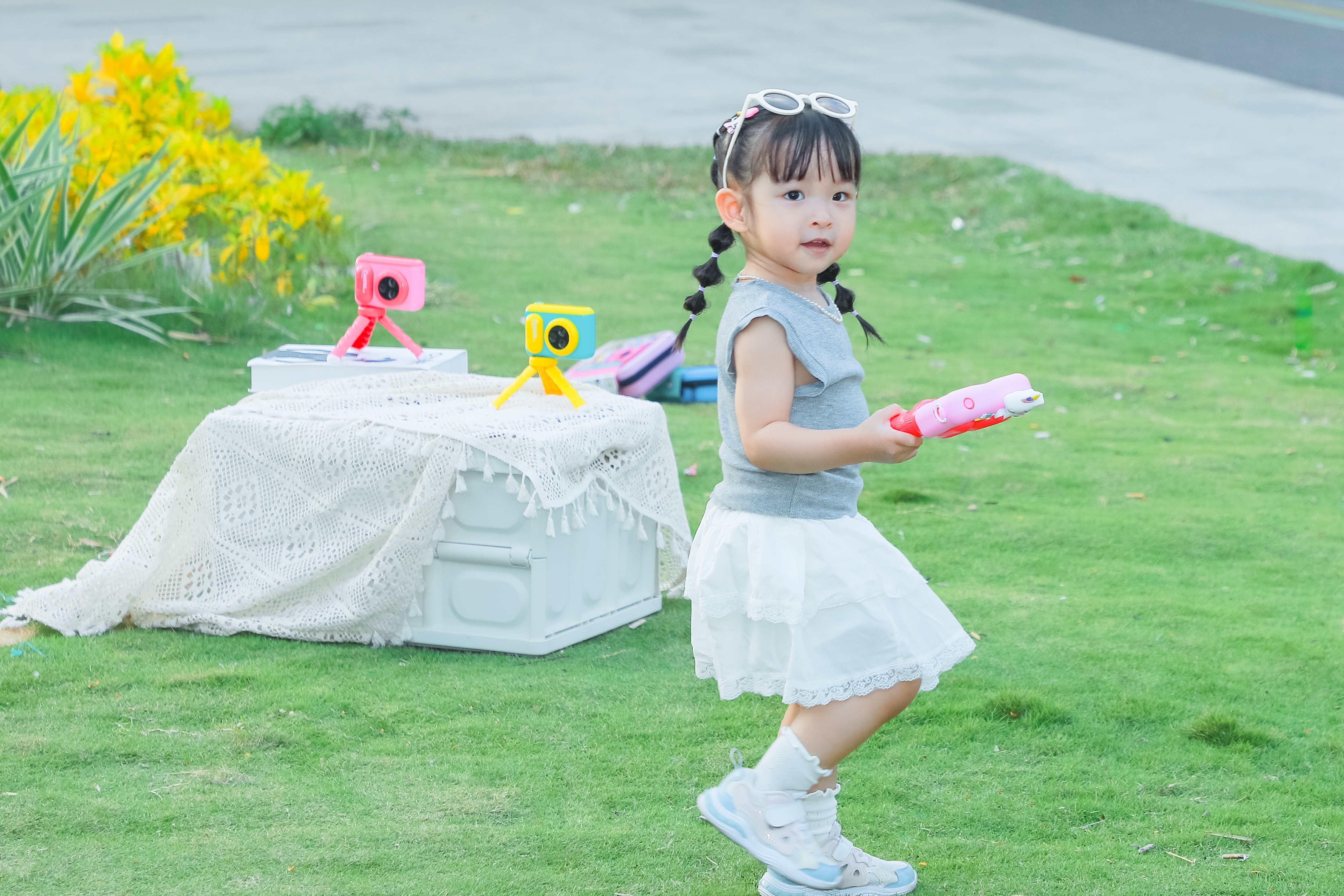 A new mini KULUOMI camera for students, featuring high-definition cartoon toys and small single-lens reflex cameras details Picture