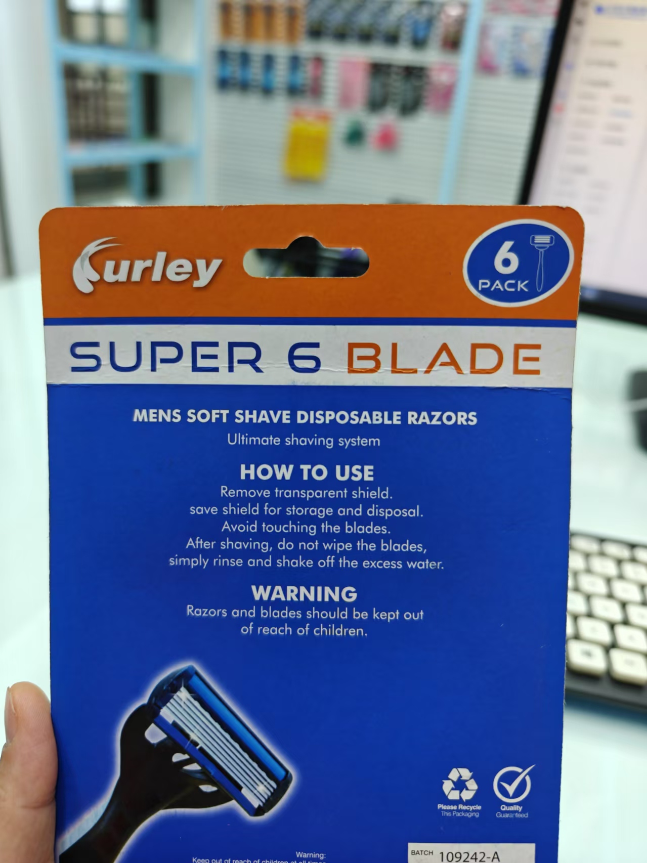 烧烤架/厨房膜/淋浴器套装/指甲刀指甲剪/指纹锁白底实物图