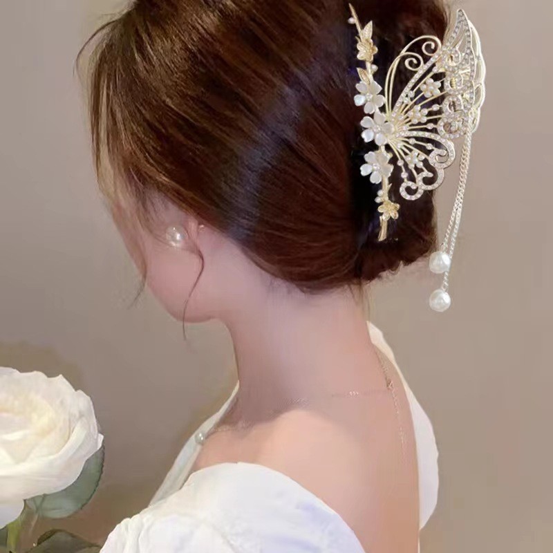 Ancient-style plum blossom hair clips, super fairy-like back hairpin clips, new internet-famous shark clip, high-end grab clip, New Year's hairpin for women details Picture