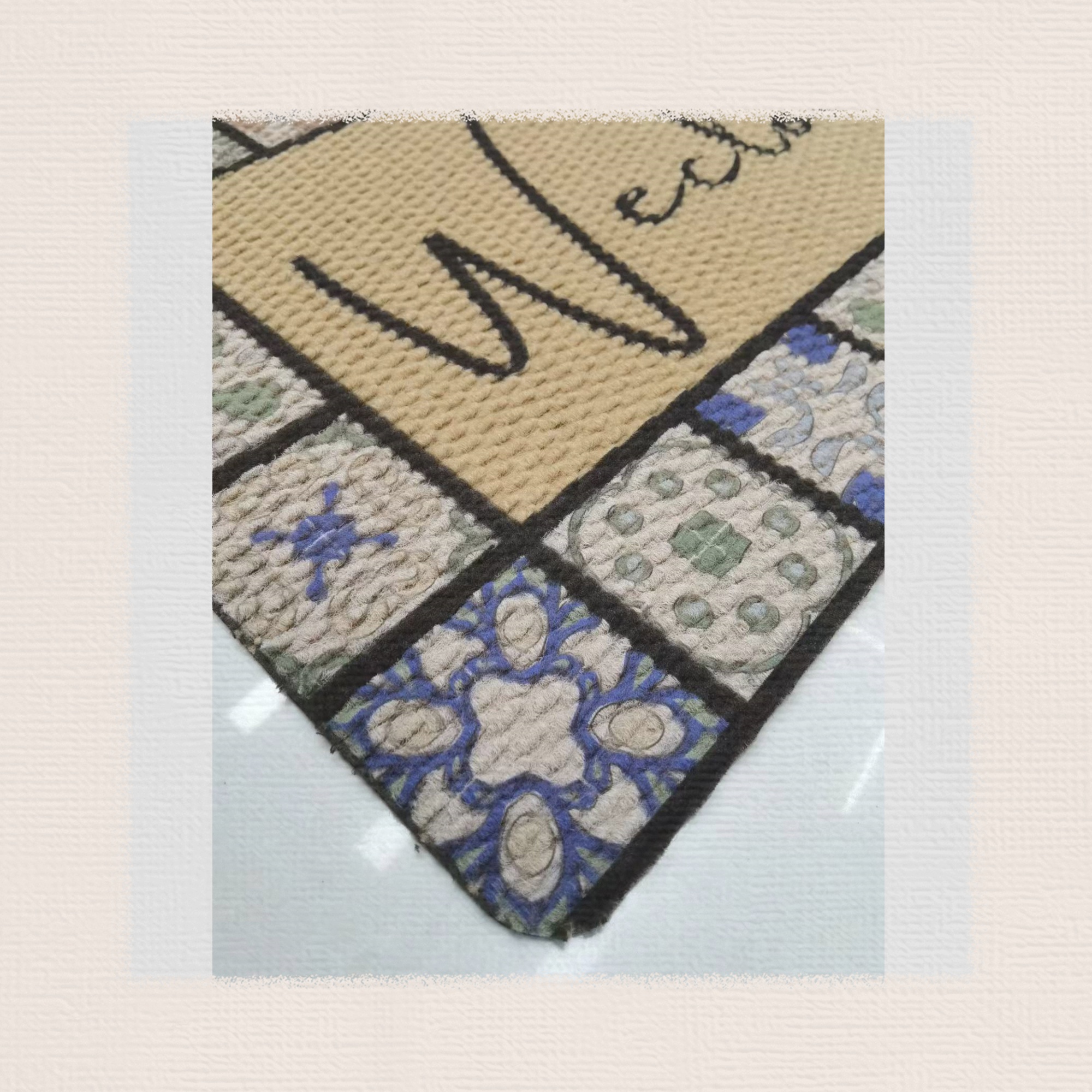 European-style floor mat, pineapple pattern high-definition printed floor mat, foot mat, absorbent door mat, anti-slip mat, kitchen mat, bathroom mat, PVC base, polypropylene fabric, multiple patterns available for mixing, size 40*60cm Specification drawing