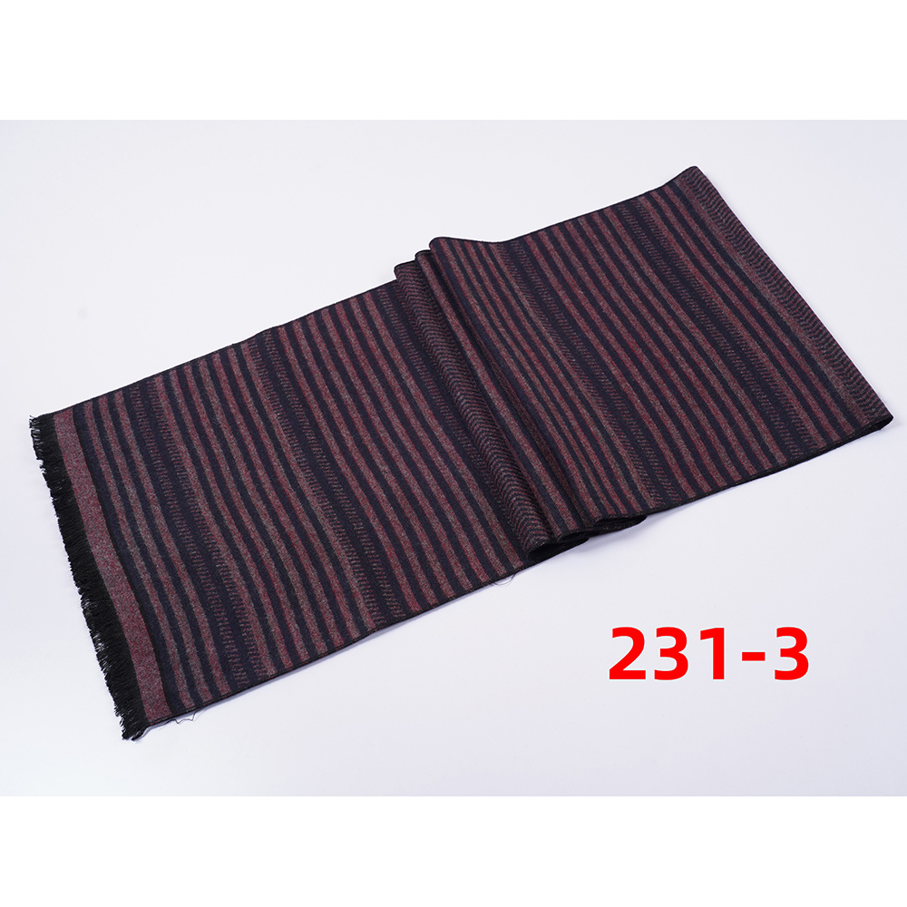 Elegant Men's Scarves with Striped Patterns
