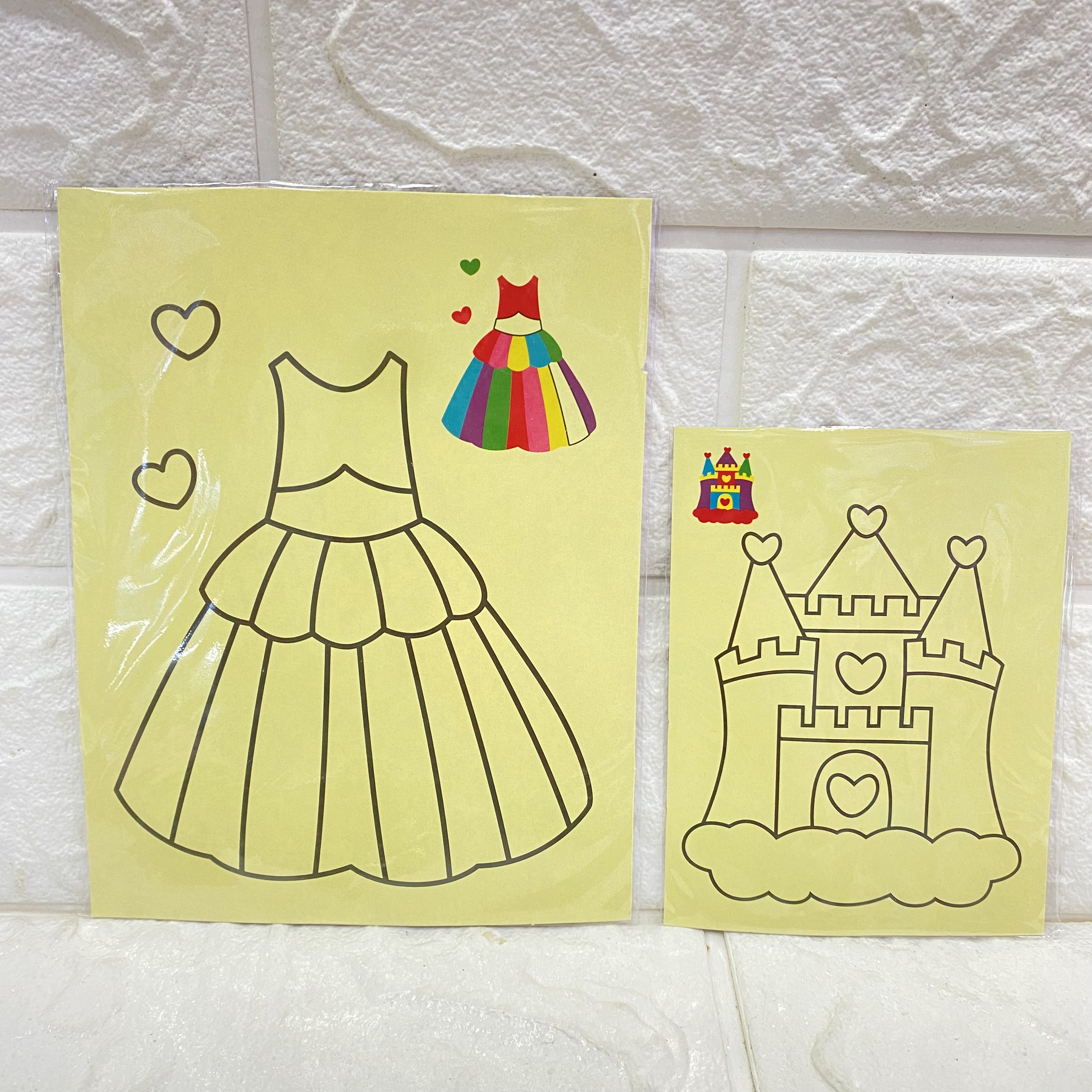 Children's sand painting diy set, hand-colored graffiti children's sand painting, yellow background small children's sand painting Application Scenario