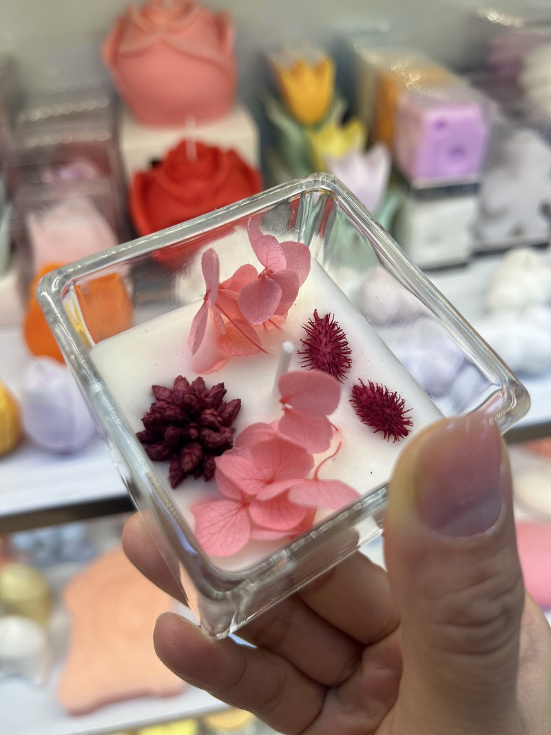 Instagram influencer best-selling export glass cups, dried flowers, soy scented candles, creative festival home souvenirs, scented candles, candles, scented candles, birthday candles, scented candles, scented candles, scented candles, scented craft candles, Christmas candles
