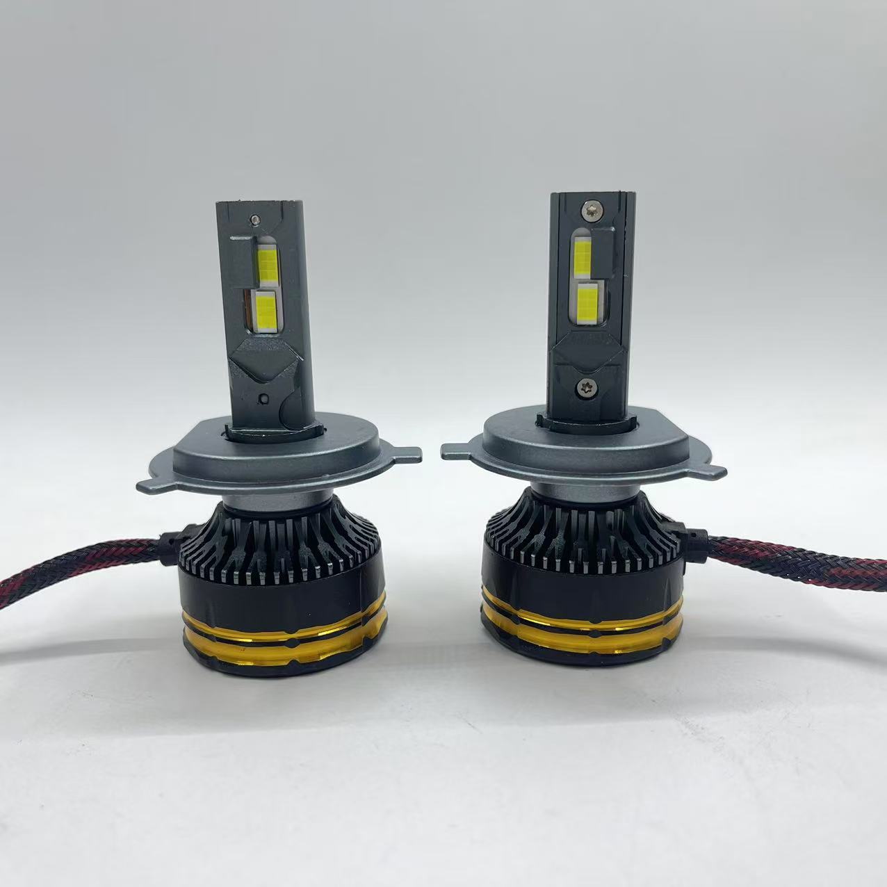 Automotive LED headlights, high-power 150W high beams H1, H3, H4, H7, high-quality export automotive LED pic 5