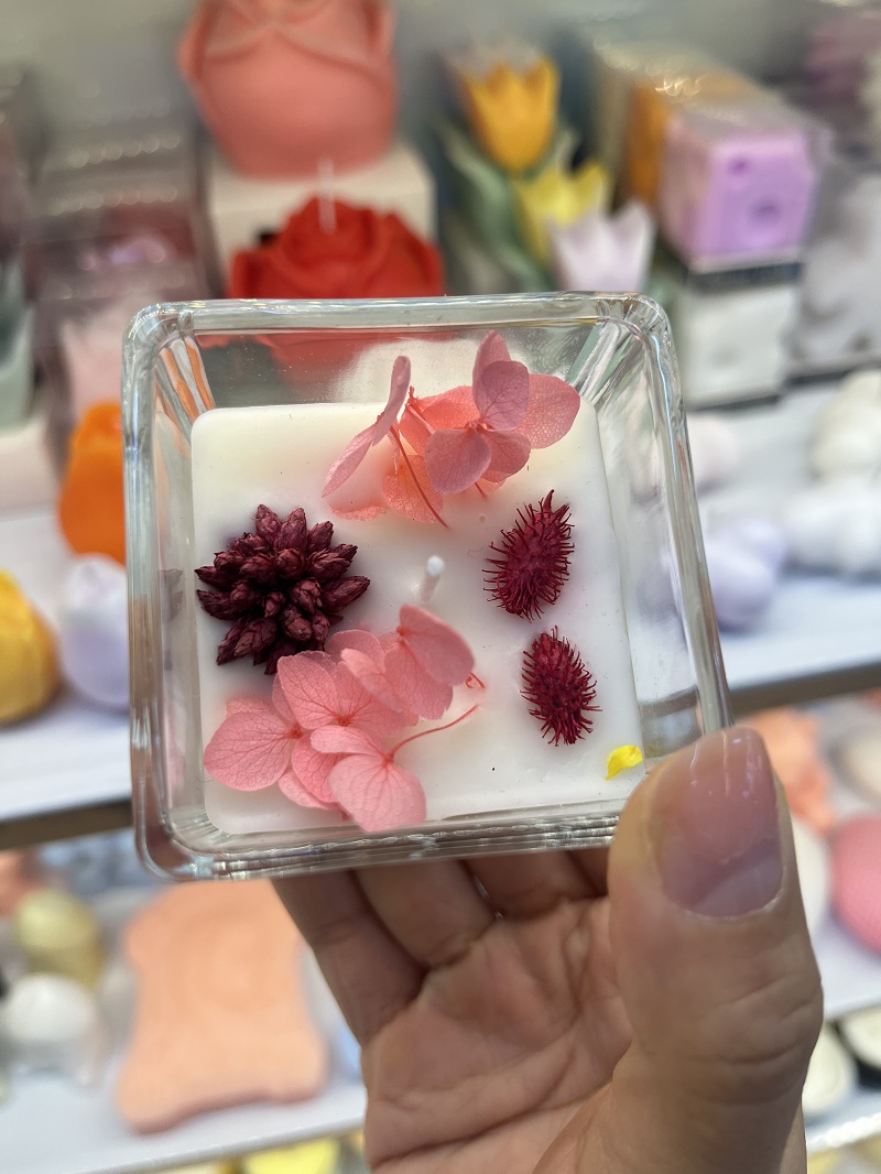 Instagram influencer best-selling export glass cups, dried flowers, soy scented candles, creative festival home souvenirs, scented candles, candles, scented candles, birthday candles, scented candles, scented candles, scented candles, scented craft candles, Christmas candles Application Scenario