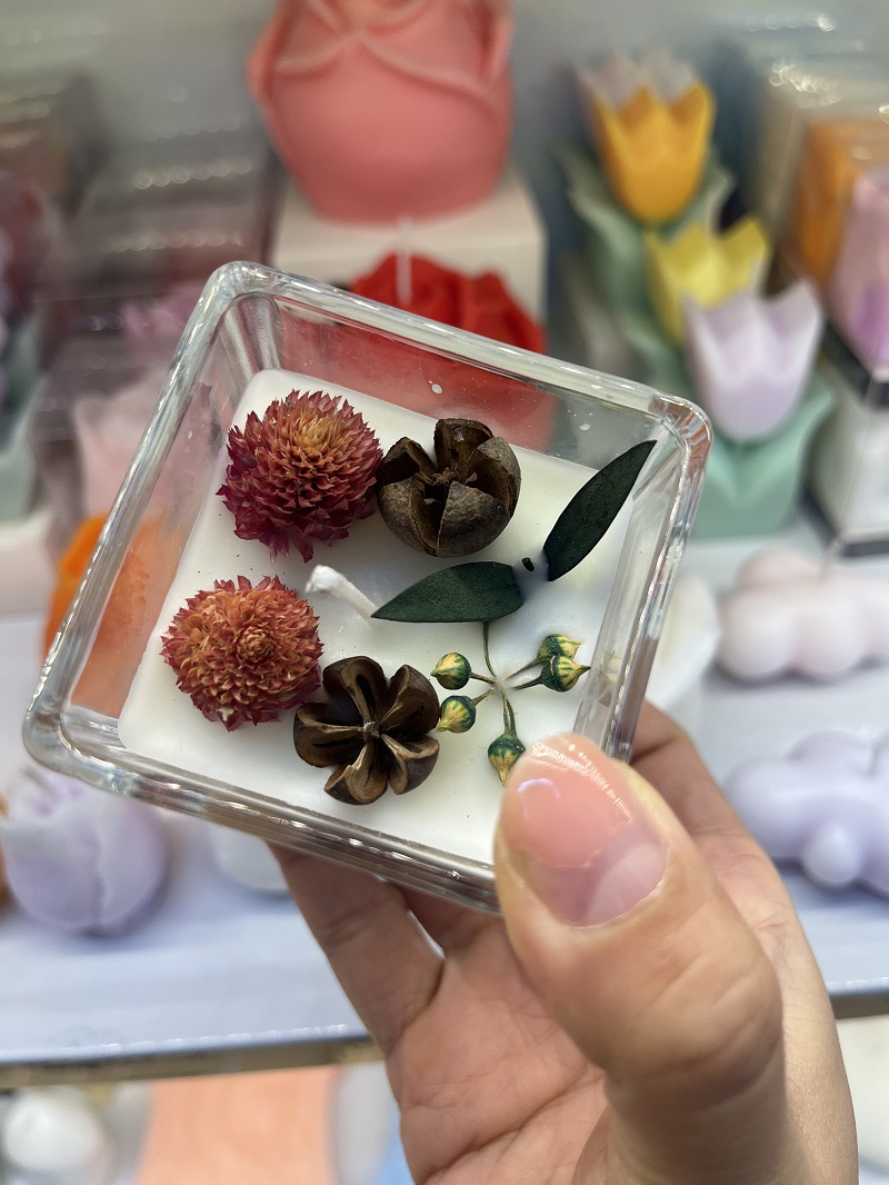 Instagram influencer best-selling export glass cups, dried flowers, soy scented candles, creative festival home souvenirs, scented candles, candles, scented candles, birthday candles, scented candles, scented candles, scented candles, scented craft candles, Christmas candles Item Picture