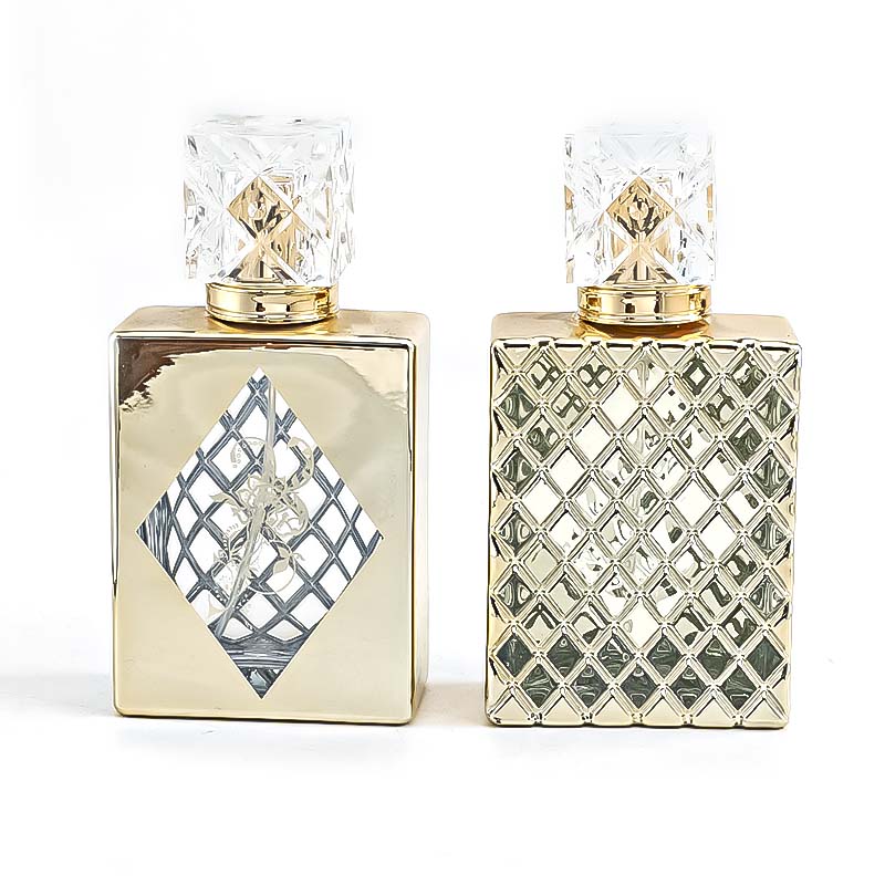 100ml screw-mouthed perfume bottle, square electroplated UV-engraved glass bottle, transparent cap, press spray portable Application Scenario