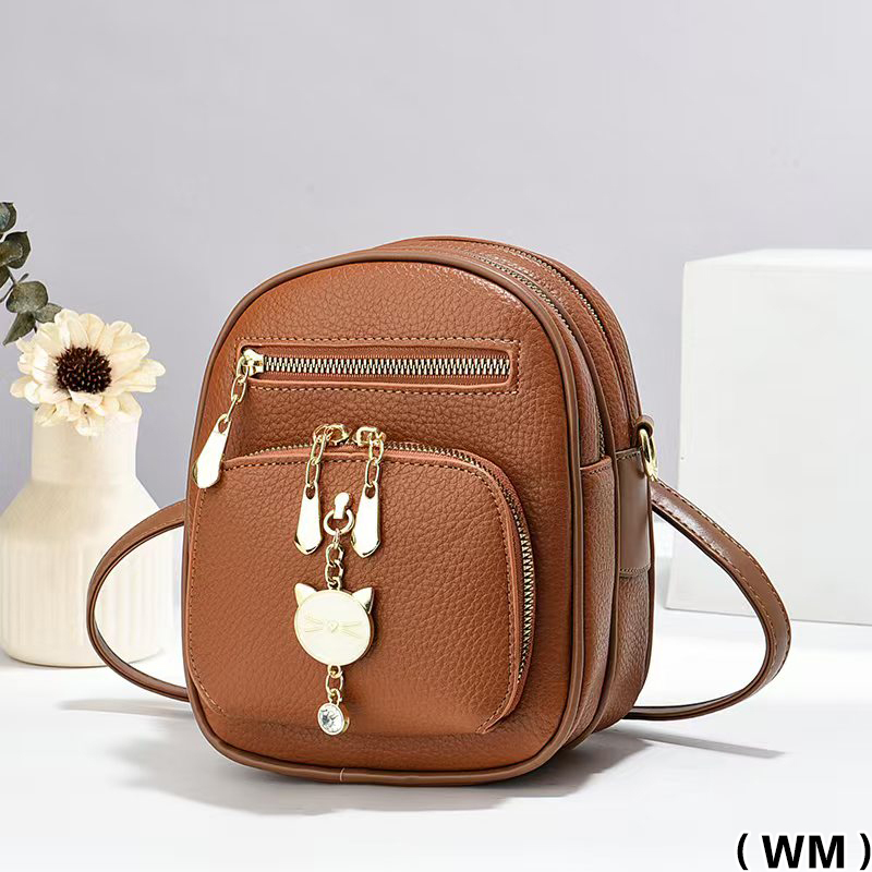 Equipaje de plum fang yi ding industria de la bolsa mini nueva mochila pequeña de dos hombros bolsa crossbody de doble uso popular bolsa de un hombro Item Picture