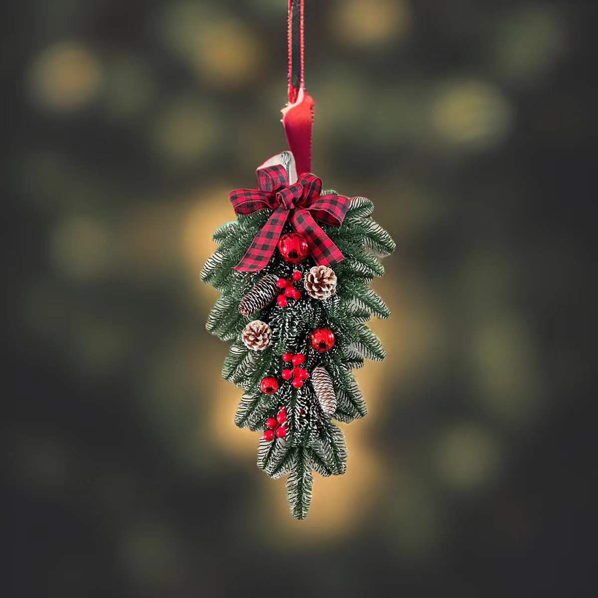 圣诞树/带花边彩带/圣诞树装饰品/圣诞玻璃球/圣诞树玩偶细节图