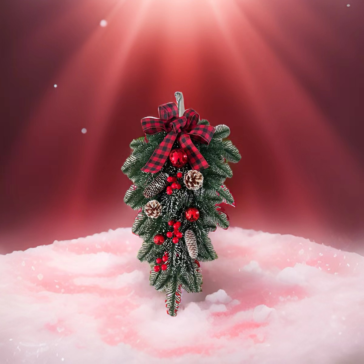 圣诞树/带花边彩带/圣诞树装饰品/圣诞玻璃球/圣诞树玩偶白底实物图