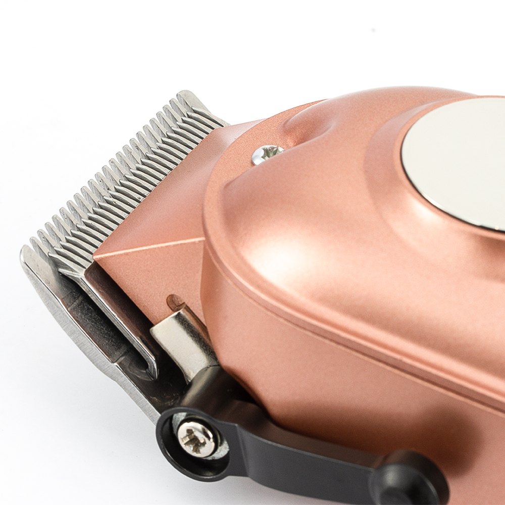 RAF Cross-border new product electric hair clipper, multi-functional electric clipper, hair shaving set, electric clipper, USB interface R.4023 Application Scenario