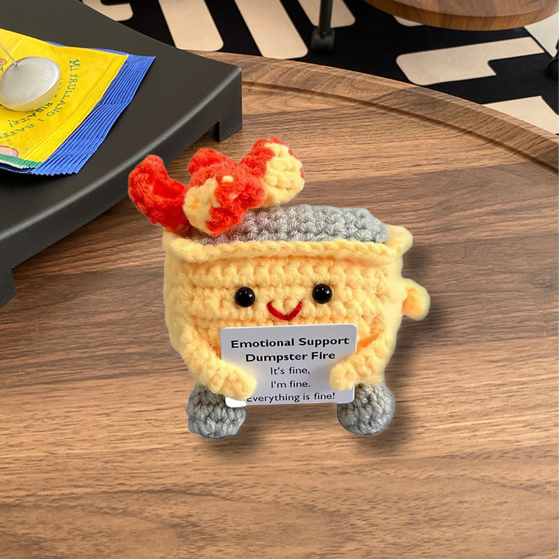 跨境爆款搞怪灭火器手工毛线编织积极卡正能量摆件垃圾桶灭火玩偶细节图