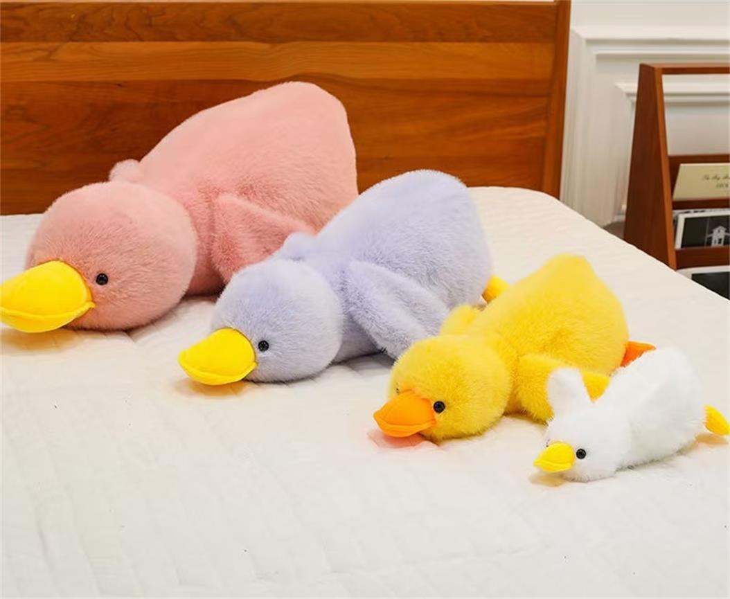 A plush toy of a little duck papa ring pillow details Picture