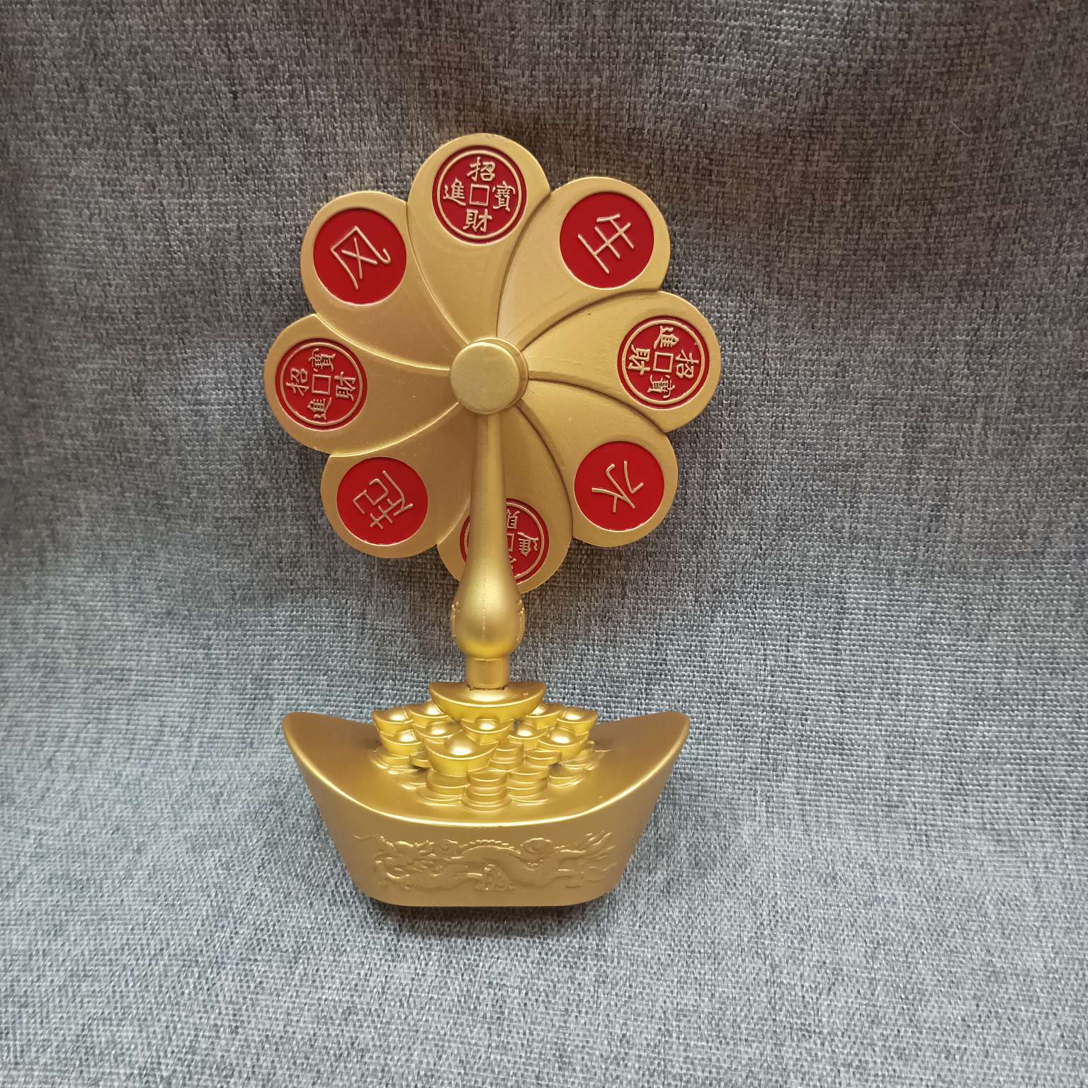 Zhonggong Craftsmanship benefits us and prospers. Red oil windmill ornaments bring good luck. Dragon and phoenix ingots, tourist souvenirs, excellent gifts, exquisite presents, blessing gifts, peace mascots, home decorations, small ornaments, festive items. Red oil detail image 3