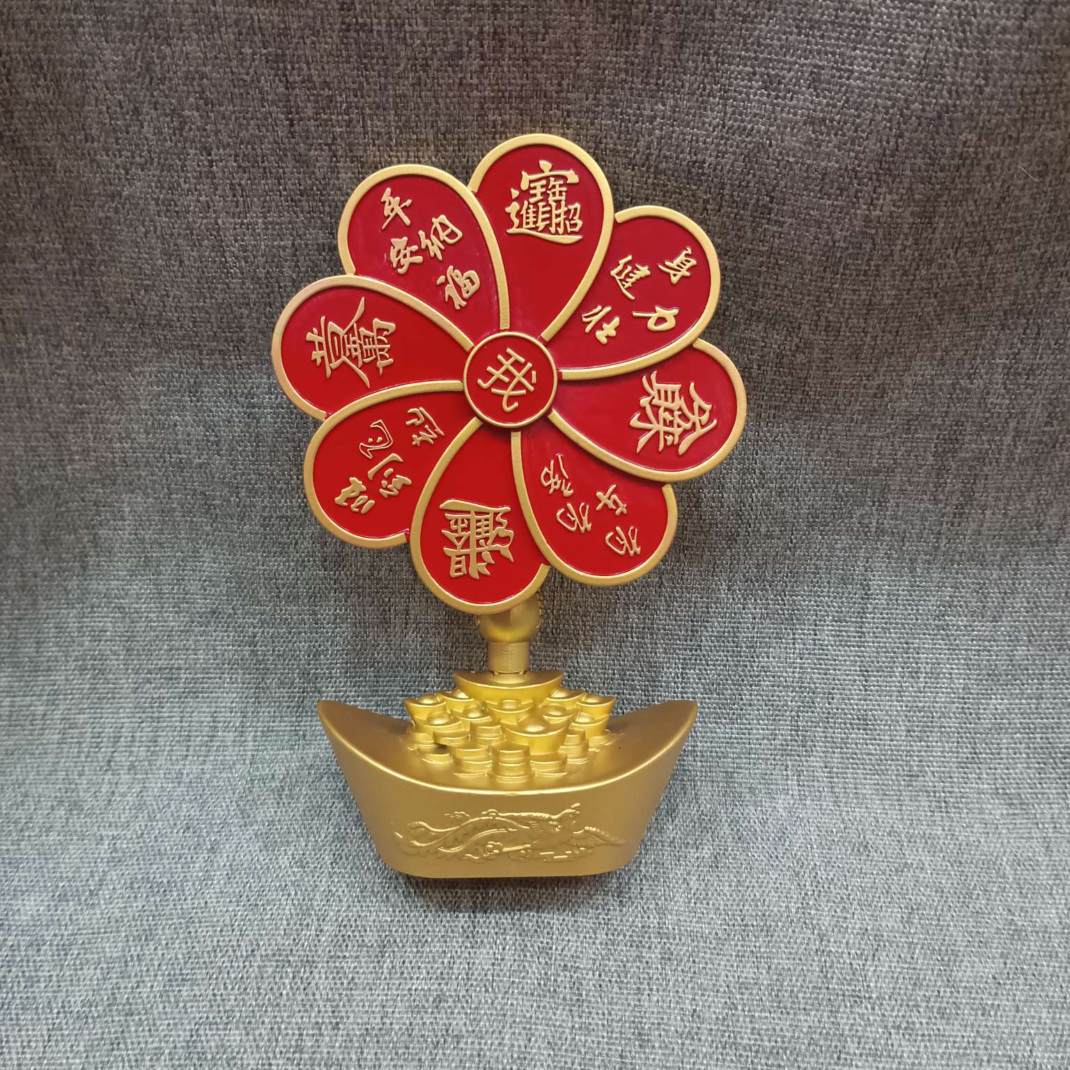 Zhonggong Craftsmanship benefits us and prospers. Red oil windmill ornaments bring good luck. Dragon and phoenix ingots, tourist souvenirs, excellent gifts, exquisite presents, blessing gifts, peace mascots, home decorations, small ornaments, festive items. Red oil detail image 2