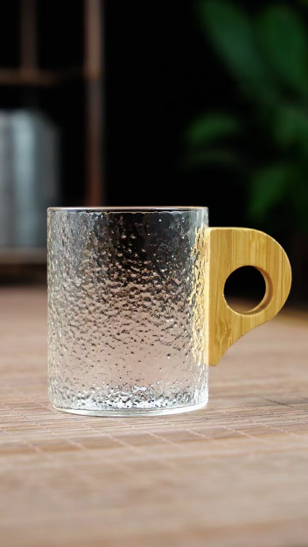 玻璃杯/保温杯/咖啡杯/茶水分离杯/大容量玻璃杯白底实物图