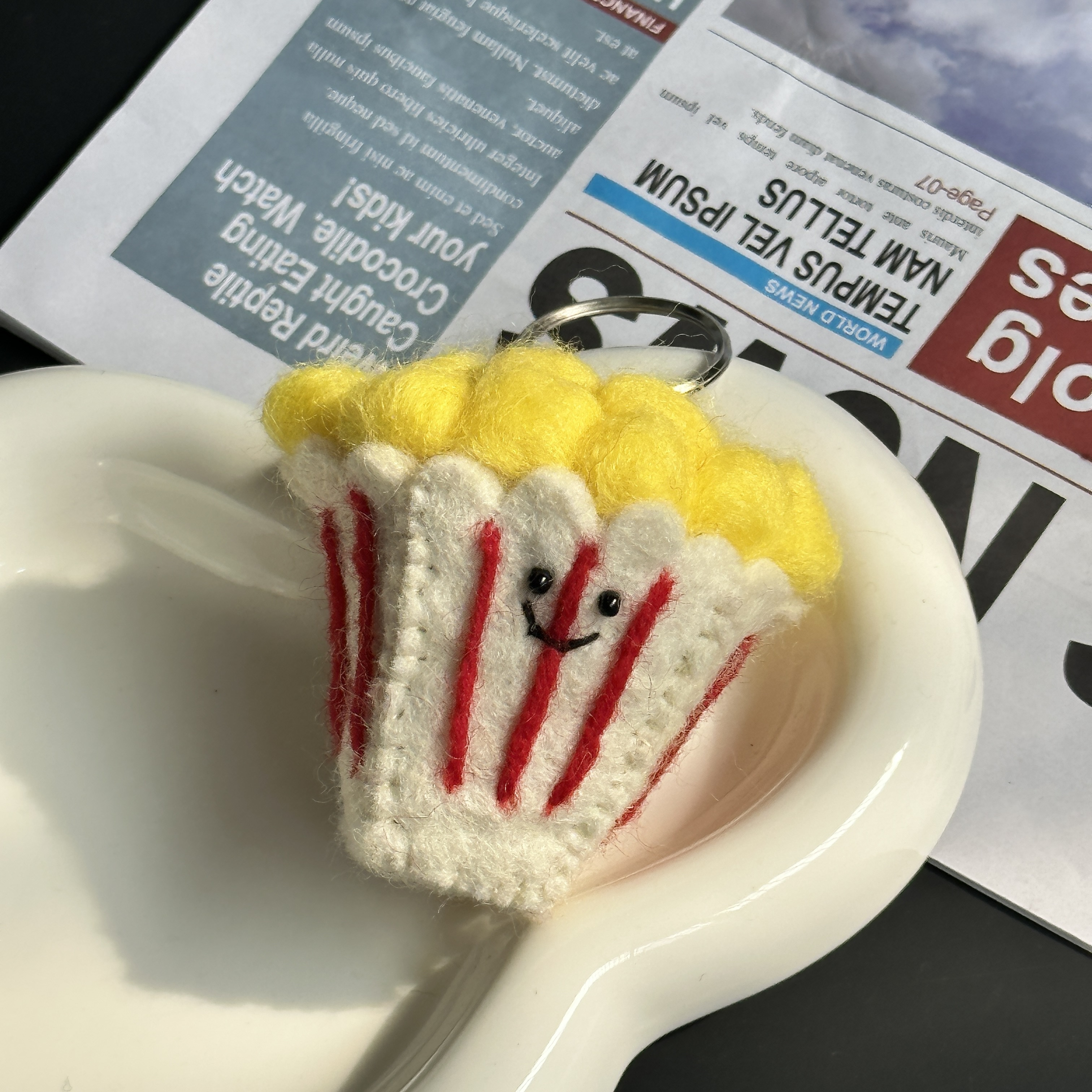 果蔬系羊毛毡挂件miu系包挂高颜值玩偶钥匙扣配饰配件饰品挂件详情10