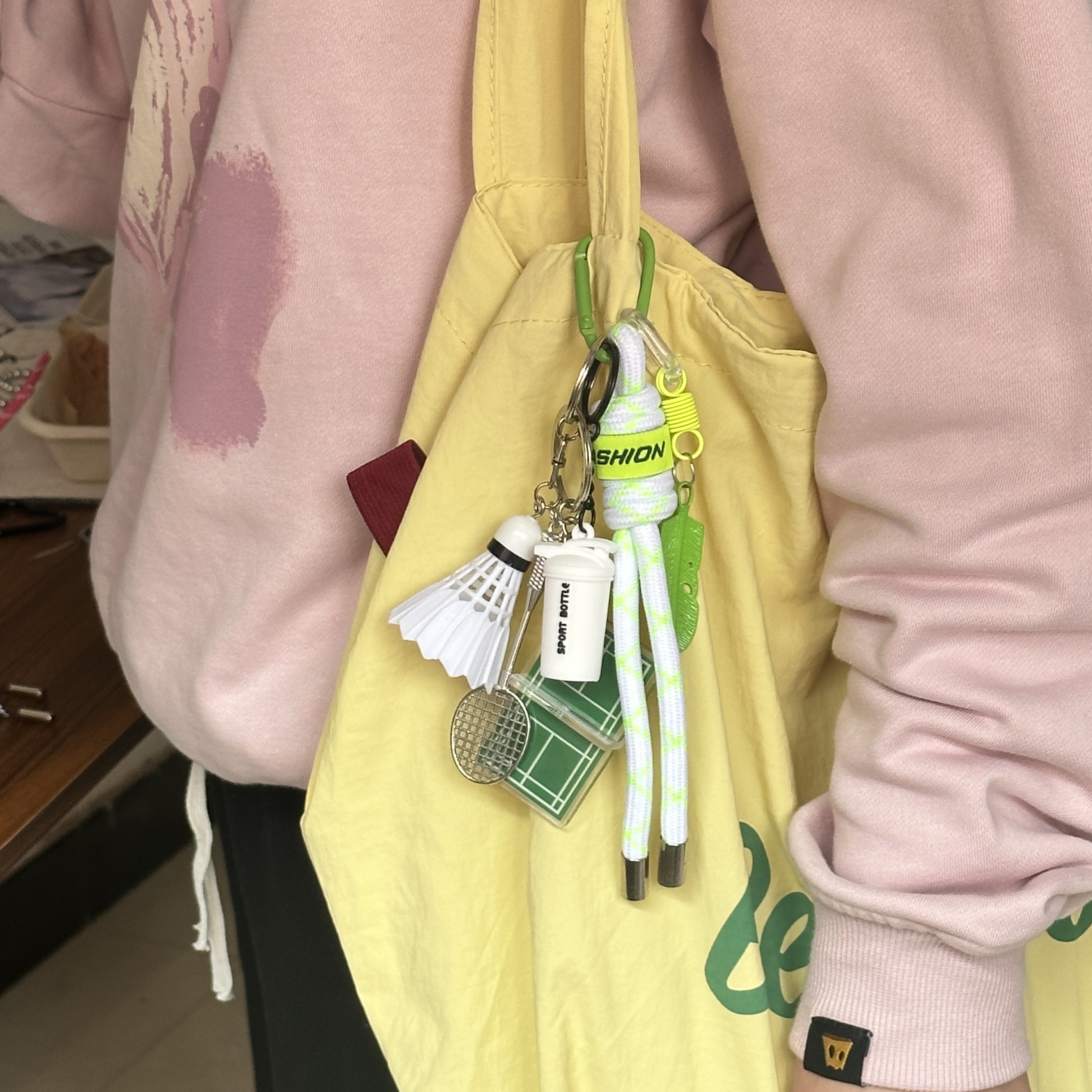 小众miu系包挂个性棒球车钥匙扣编织装饰挂件女高级感ins风挂饰详情15