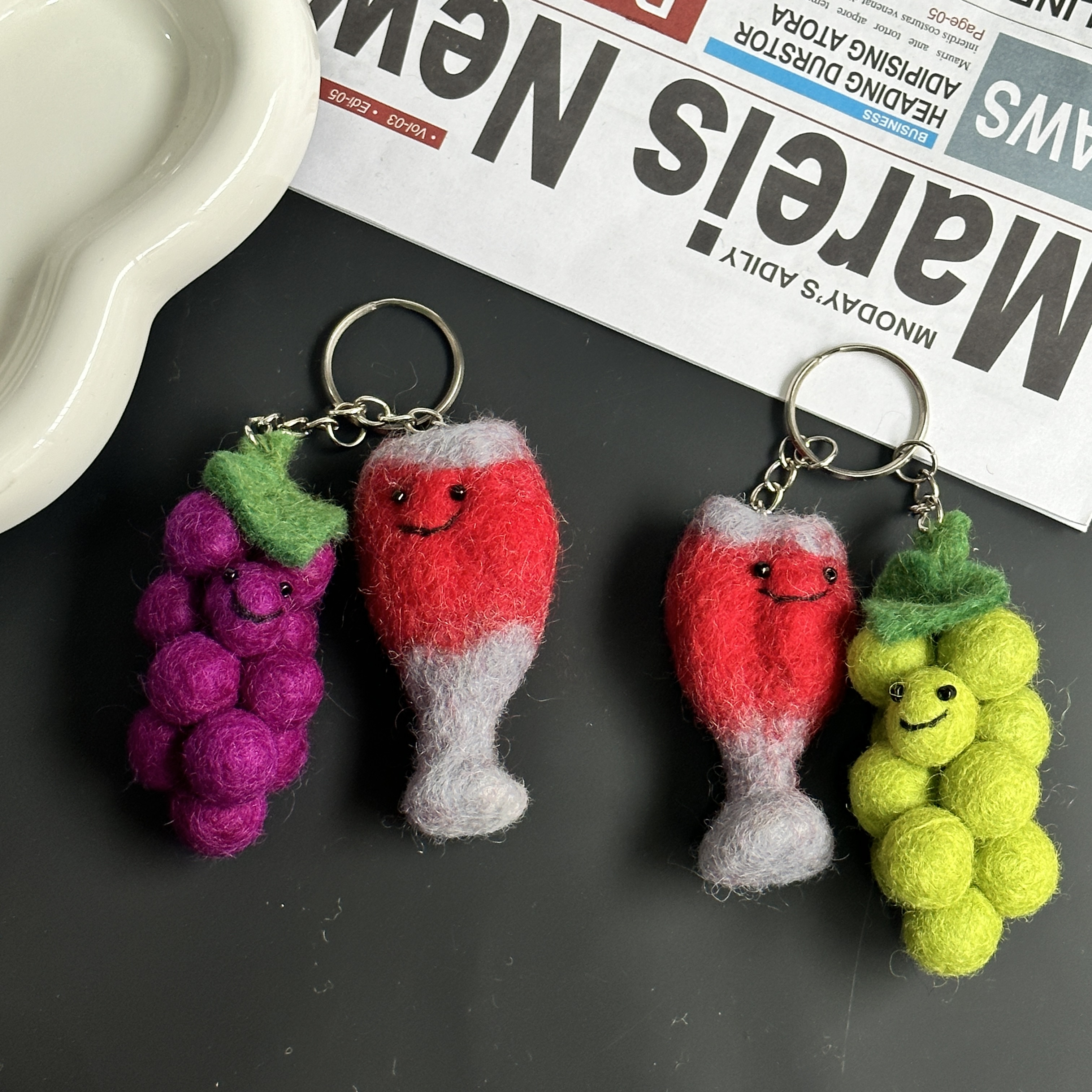 果蔬系羊毛毡挂件miu系包挂高颜值玩偶钥匙扣配饰配件饰品挂件详情5