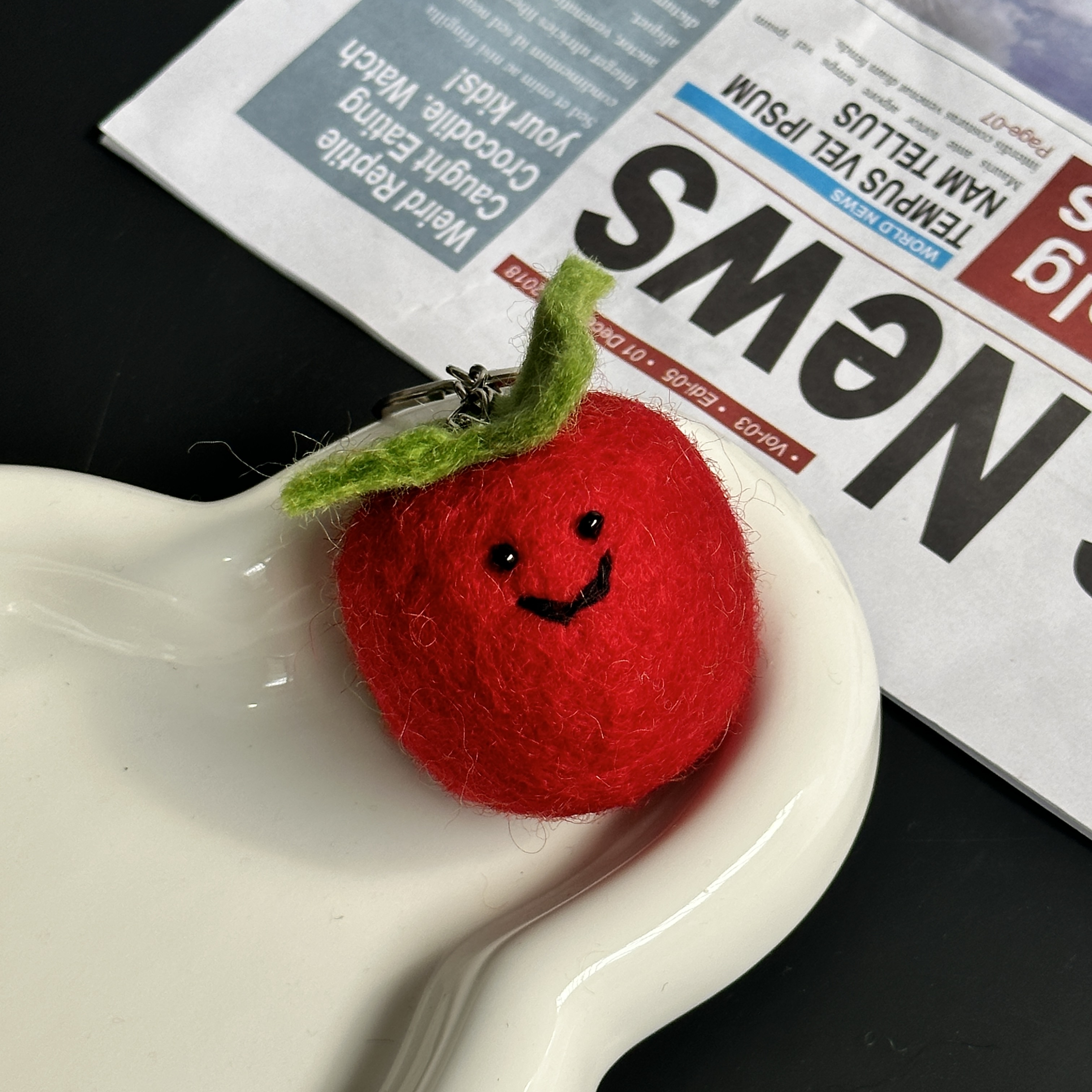 果蔬系羊毛毡挂件miu系包挂高颜值玩偶钥匙扣配饰配件饰品挂件详情11