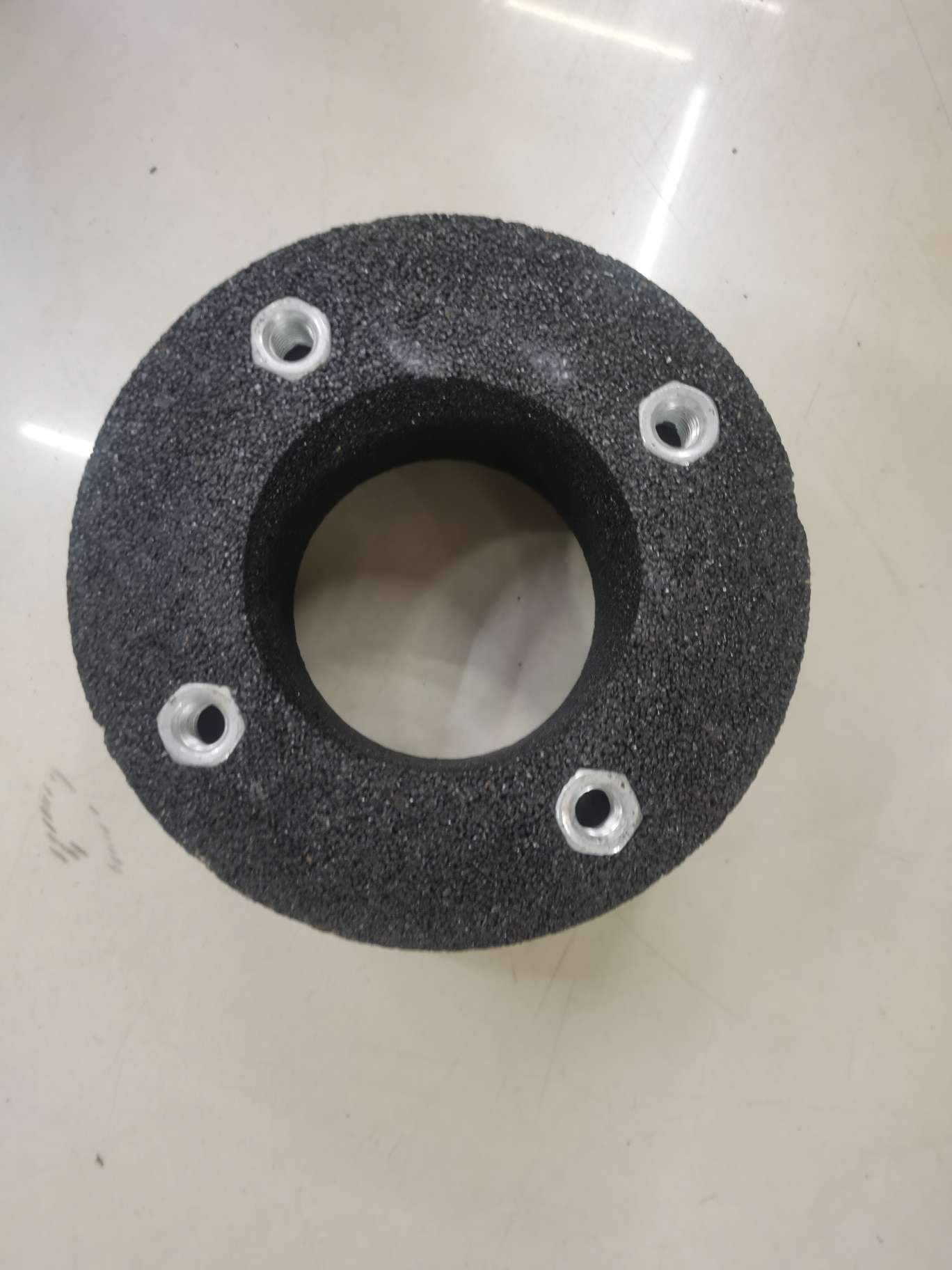 High-strength bolt grinding wheels are suitable for grinding and polishing various materials. They feature high precision, wear resistance, durability, safety and reliability
