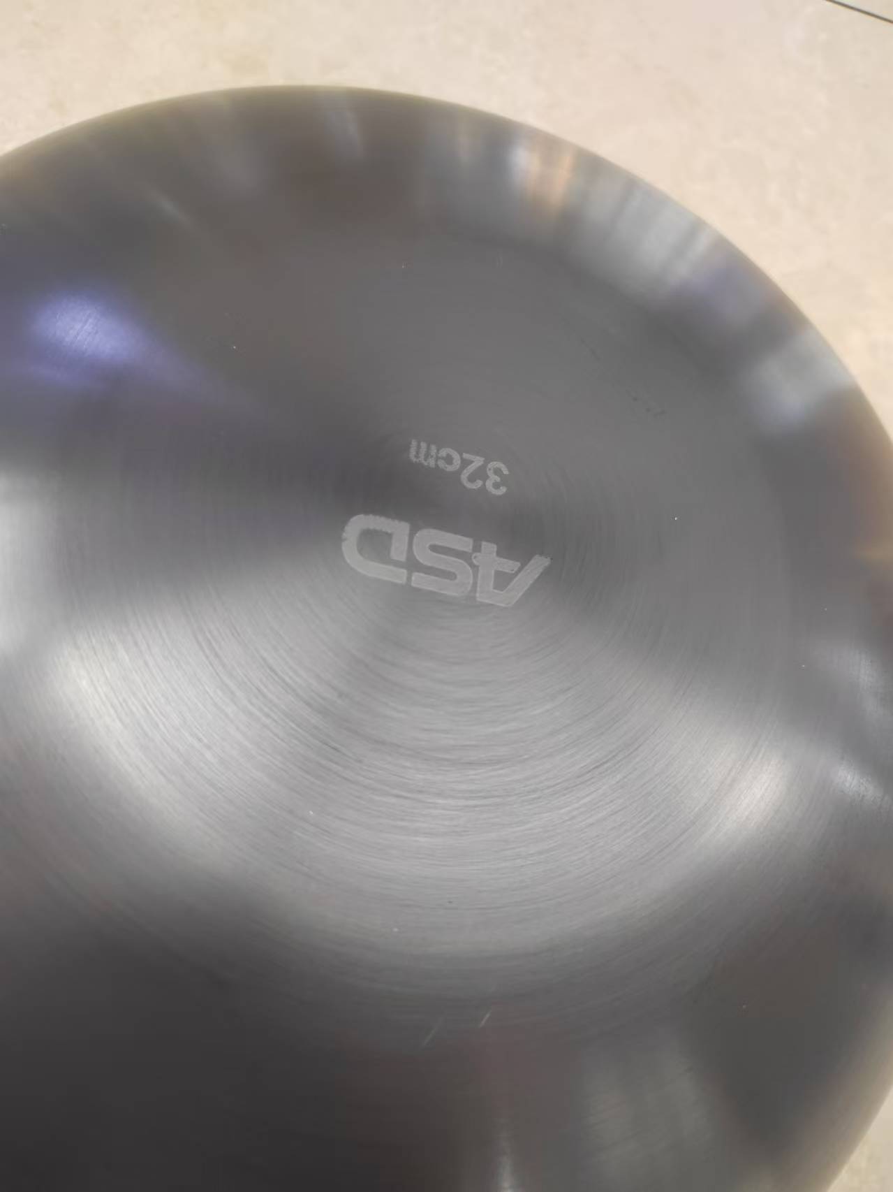 Aishida uncoated non-stick wok, traditional iron wok, old-fashioned wok, household gas stove, induction cooker, suitable flat pan, cookware, aluminum wok, kitchenware, glass lid wok, iron wok, non-stick wok, foreign kitchen utensils, gift cookware Item Picture