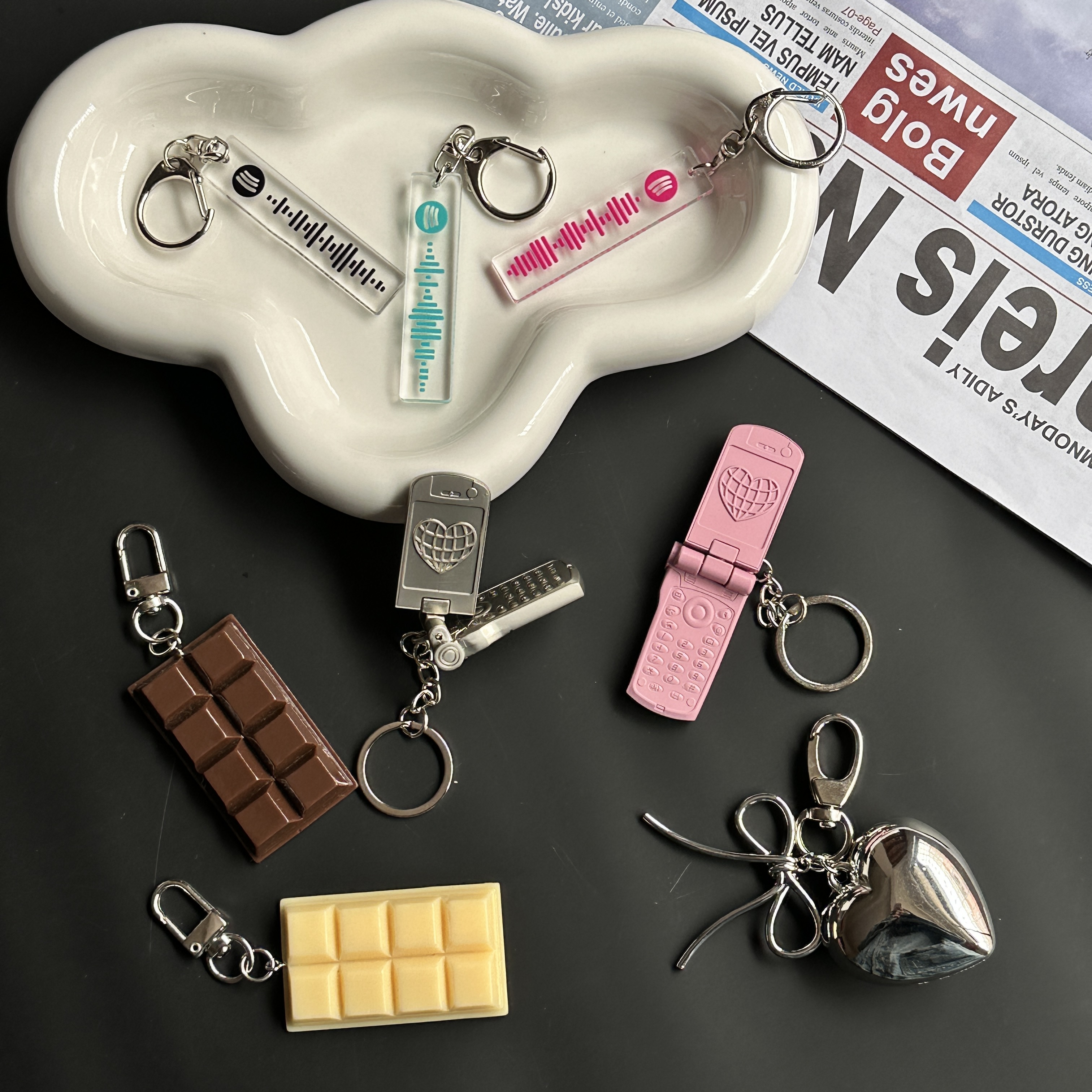 仿真巧克力钥匙扣迷你小手机miu系包挂挂件创意ins风包包配饰配件