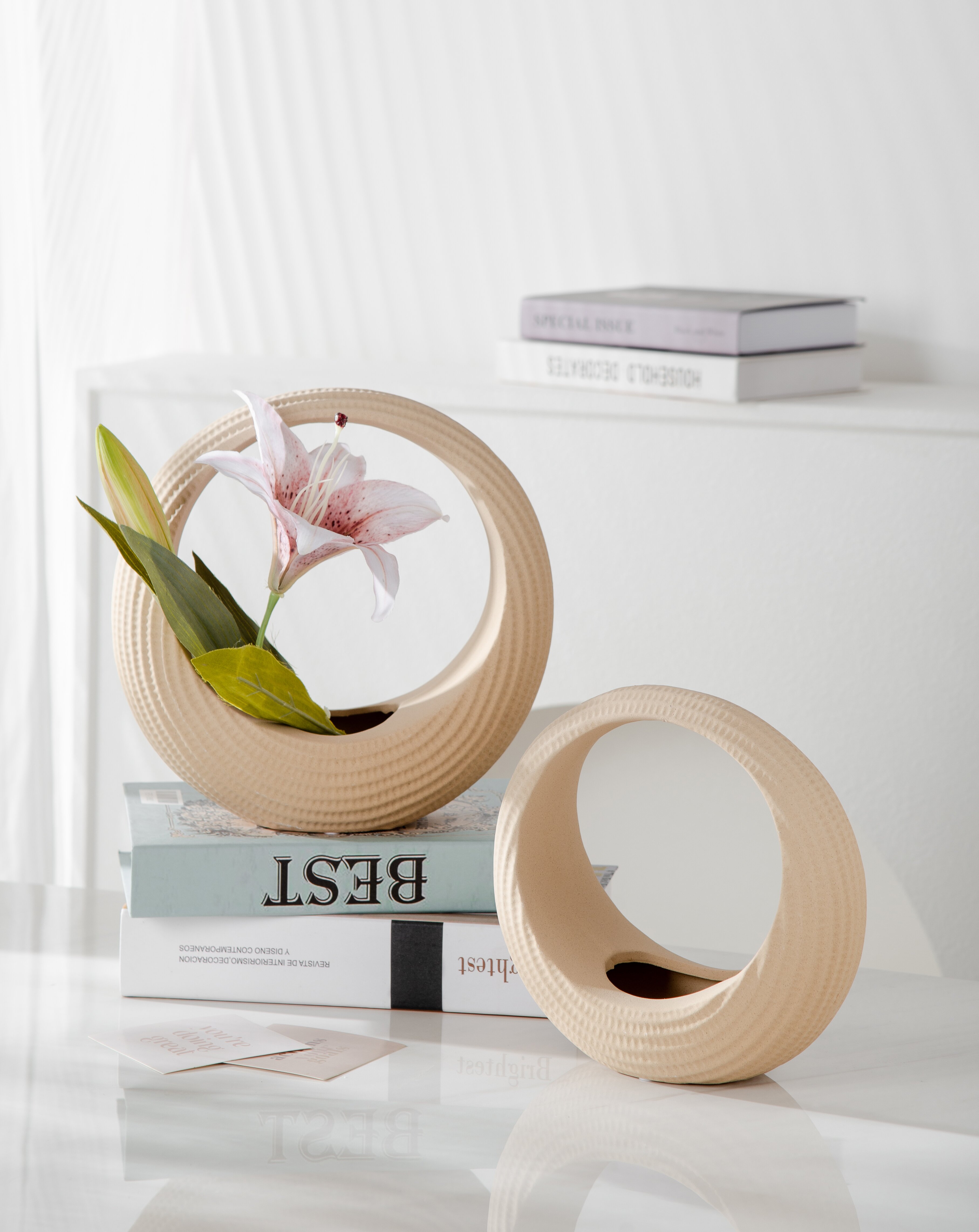 Simple and modern geometric ceramic vases for living rooms, dining tables, hotel flower arrangements, flowerpots, floral art and vases, decorative ornaments