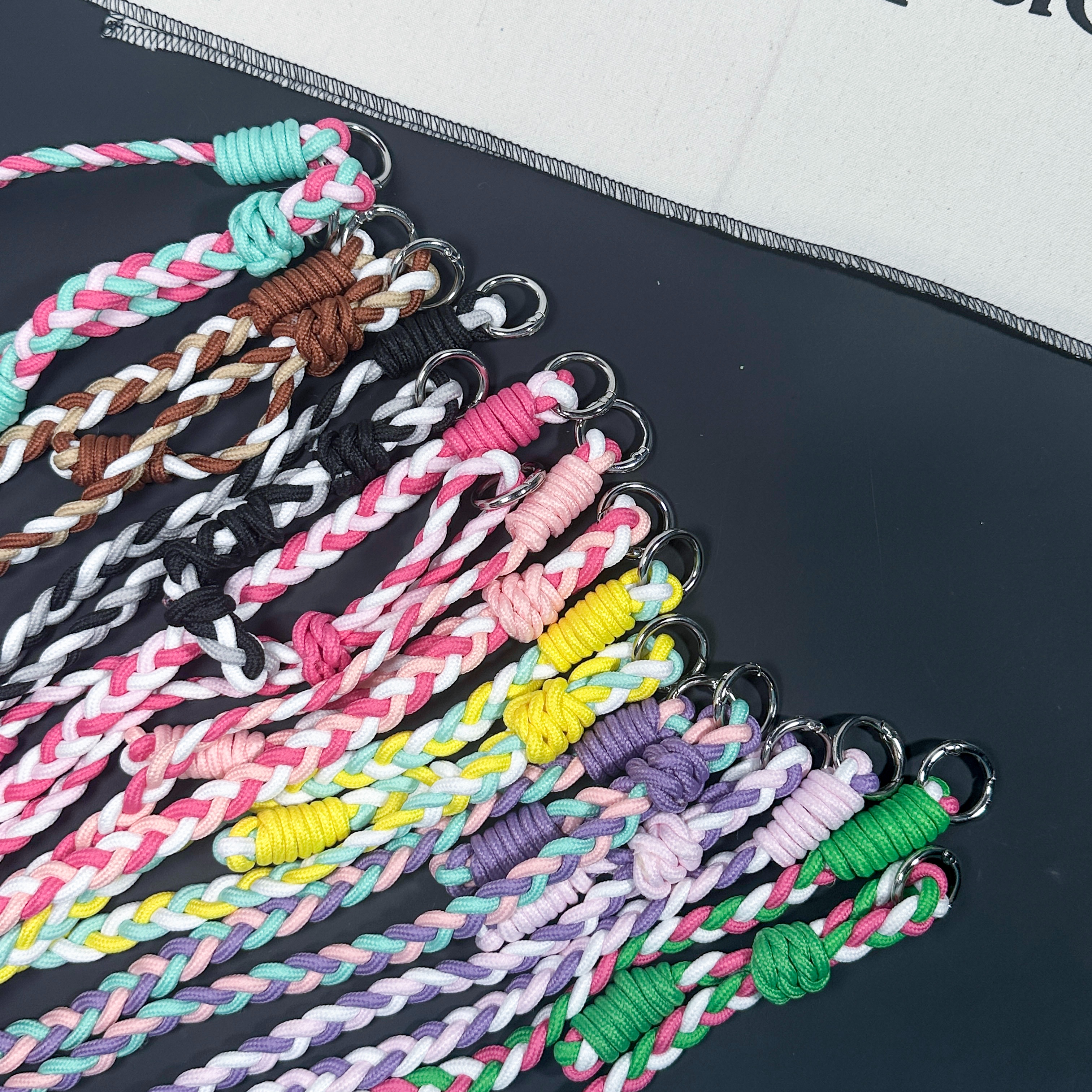 ins手机挂绳简约创意高颜值编制绳通用手机壳斜跨链通用女个性绳详情2