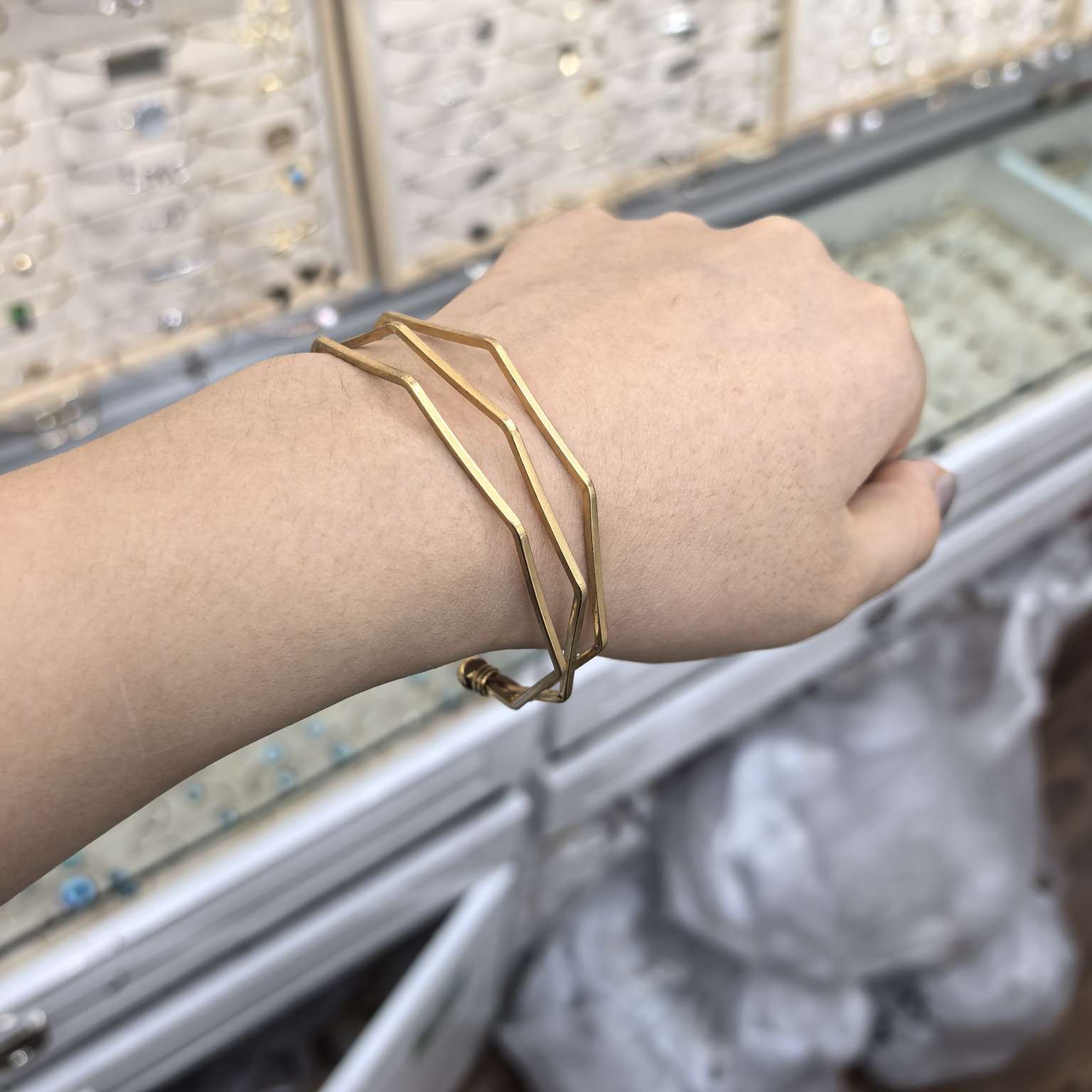 Bracelet, exquisite accessory, bracelet series, open bracelet, fashionable accessory Application Scenario