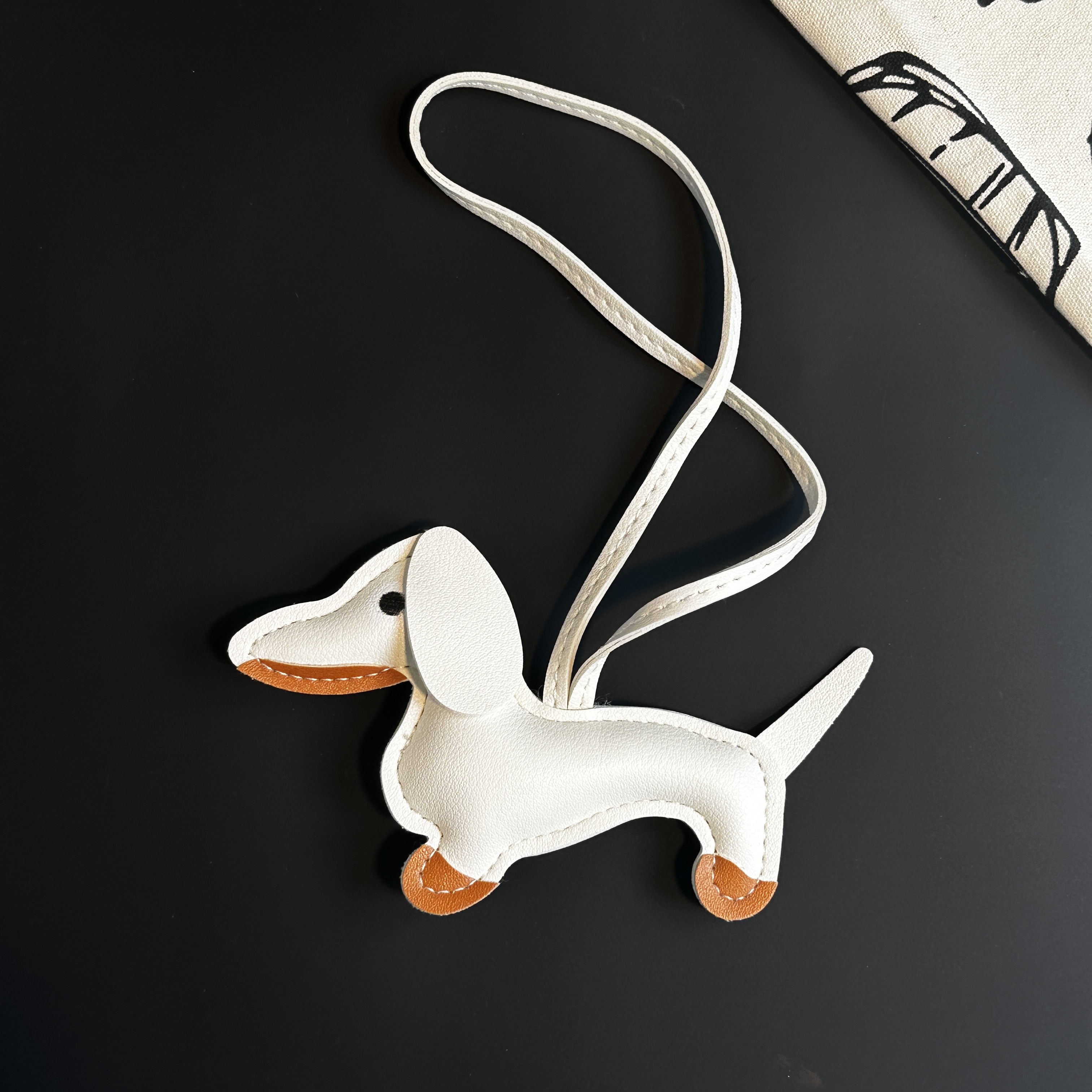 腊肠狗手绳包包挂饰合集可爱高颜值皮质挂件好寓意钥匙扣组合挂件详情6