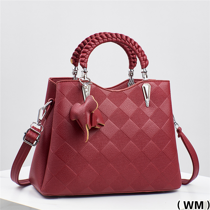 Meifang Bags - Yiding Bag Industry's new stylish large-capacity handbag, single-shoulder crossbody bag 5066-2 Application Scenario
