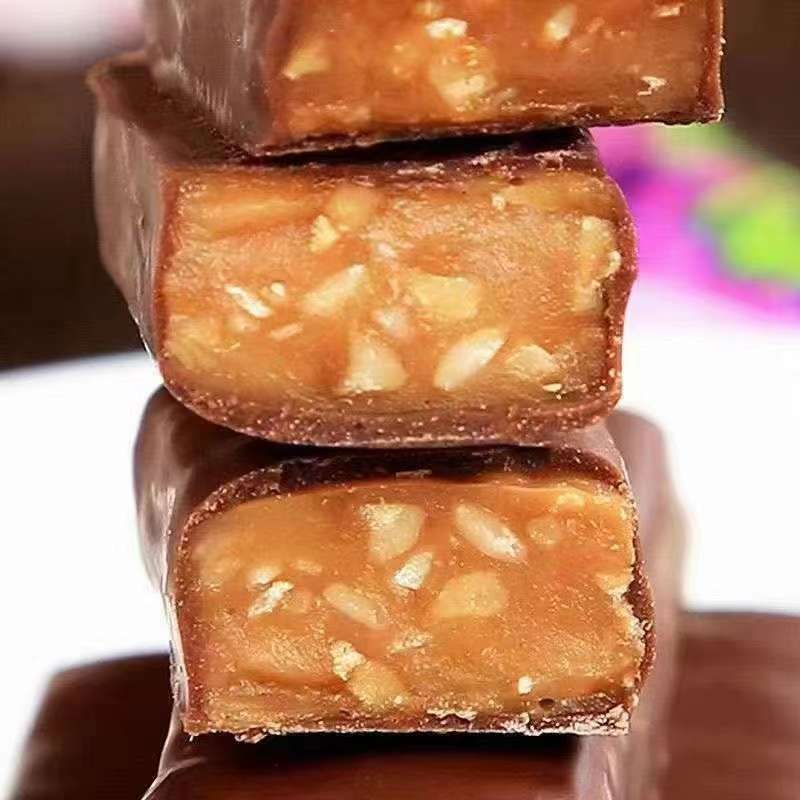 俄罗斯紫皮糖到货，年货糖果货源批发一箱20斤，8.5一斤，15件箱起发。我们的紫皮糖来源自俄罗斯配方详情图5