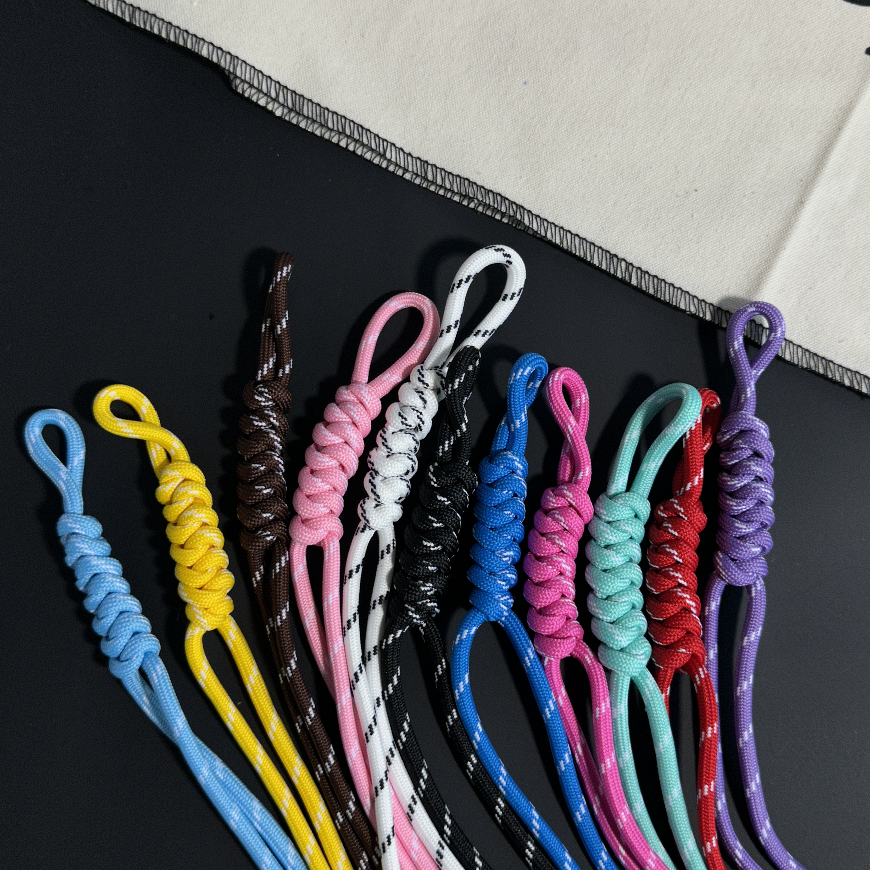 爆款手机挂绳diy手绳编织包包配饰miumiu风钥匙扣装饰挂件挂饰详情5