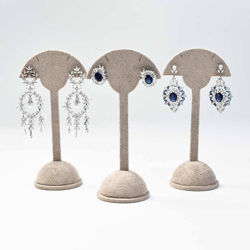 Factory direct supply of in-stock earring stands, khaki velvet earring holders, fan-shaped earrings for display, jewelry store showroom details Picture