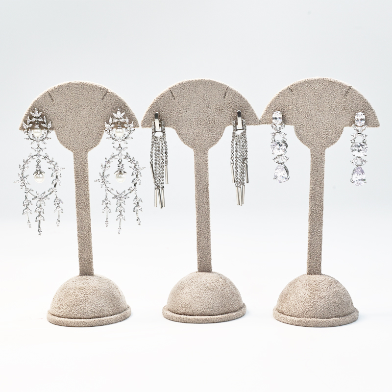 Factory direct supply of in-stock earring stands, khaki velvet earring holders, fan-shaped earrings for display, jewelry store showroom Item Picture