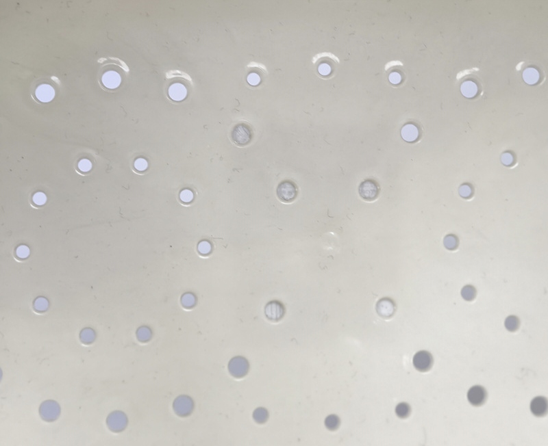 Y19-YN-548 manufacturer wholesale hand-held bath baskets, hollowed-out water-draining plastic baskets, storage baskets, vegetable baskets, and storage baskets that can be printed with logos Application Scenario