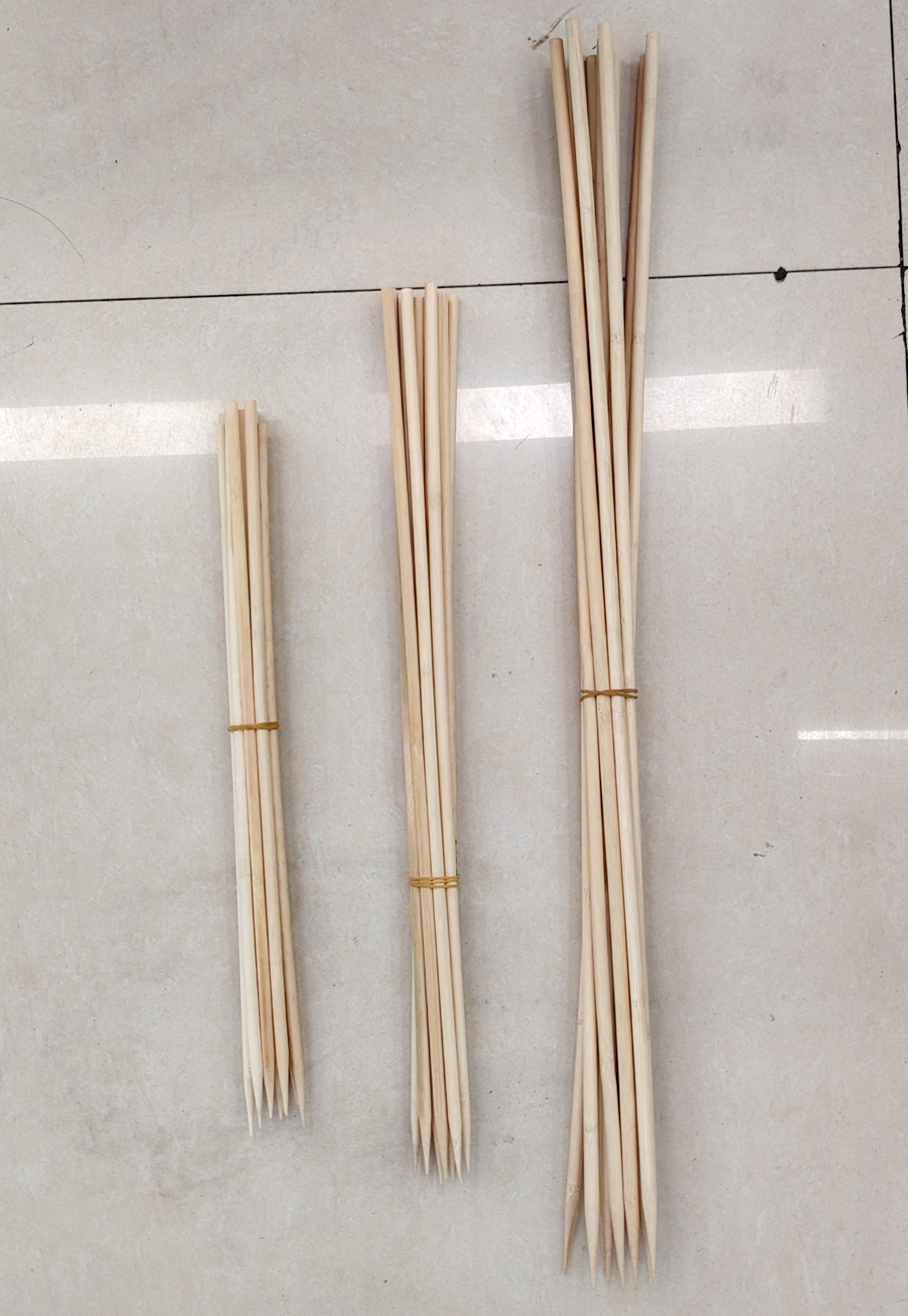 不锈钢烤肉签/木柄烧烤签/烧烤签/烧烤烧烤签/烧烤工具用品产品图