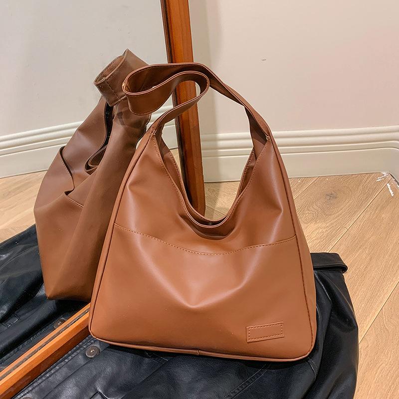 large capacity bag for women 2023 new soft leather niche commuter tote college student shoulder bag for class messenger bag