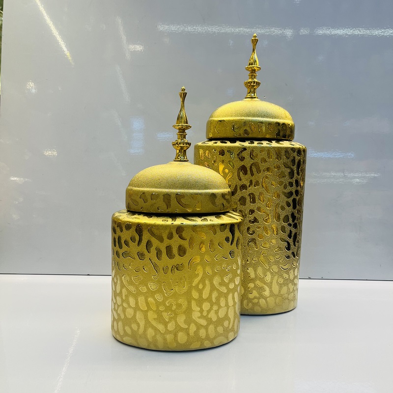 Golden covered ceramic vase, Nordic modern American style living room decoration item, flower arrangement vase, home decoration item, vase decoration item, ceramic vase, soft decoration item, vase decoration item, plain vase for the entrance hall, traditional cultural ceramic products pic 6