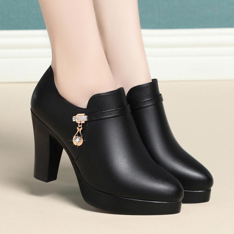 2023 New Mid Heel Leather Shoes Women's Deep Mouth Shoes Commute Work Pumps Chunky Heel Daily Black Platform Women's Soft Leather Shoes