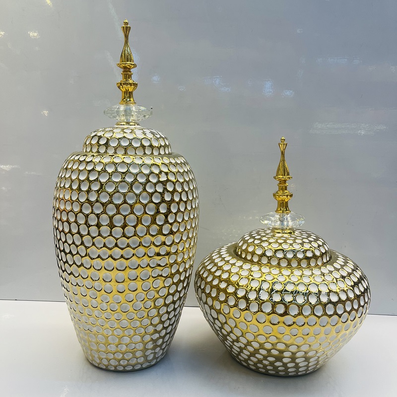 Golden white dot ceramic vase, Nordic modern American style living room decoration item, flower arrangement vase, home decoration item, vase decoration item, ceramic vase, soft decoration item, vase decoration item, traditional culture ceramic products