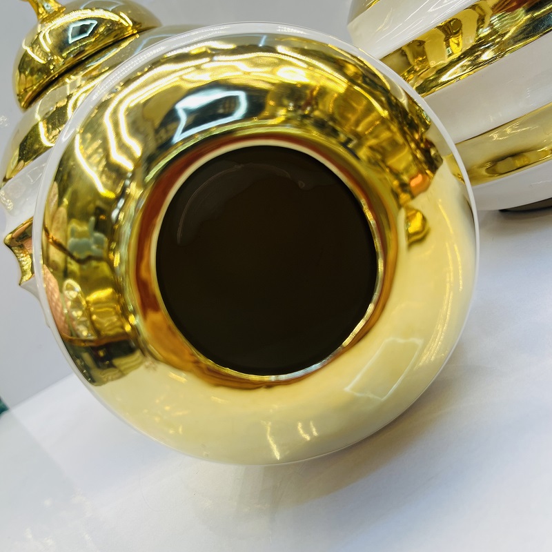 Gold and white coarse striped covered ceramic vase, Nordic modern American style living room decoration item, flower arrangement vase, home decoration item, vase decoration item, ceramic vase, vase decoration item, plain vase for the entrance hall, souvenir vase decoration pic 2