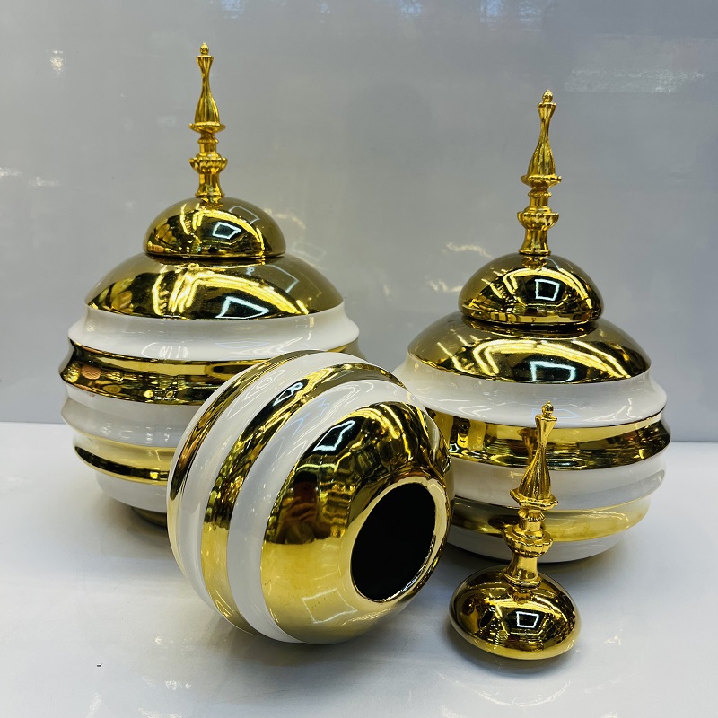 Gold and white coarse striped covered ceramic vase, Nordic modern American style living room decoration item, flower arrangement vase, home decoration item, vase decoration item, ceramic vase, vase decoration item, plain vase for the entrance hall, souvenir vase decoration pic 9